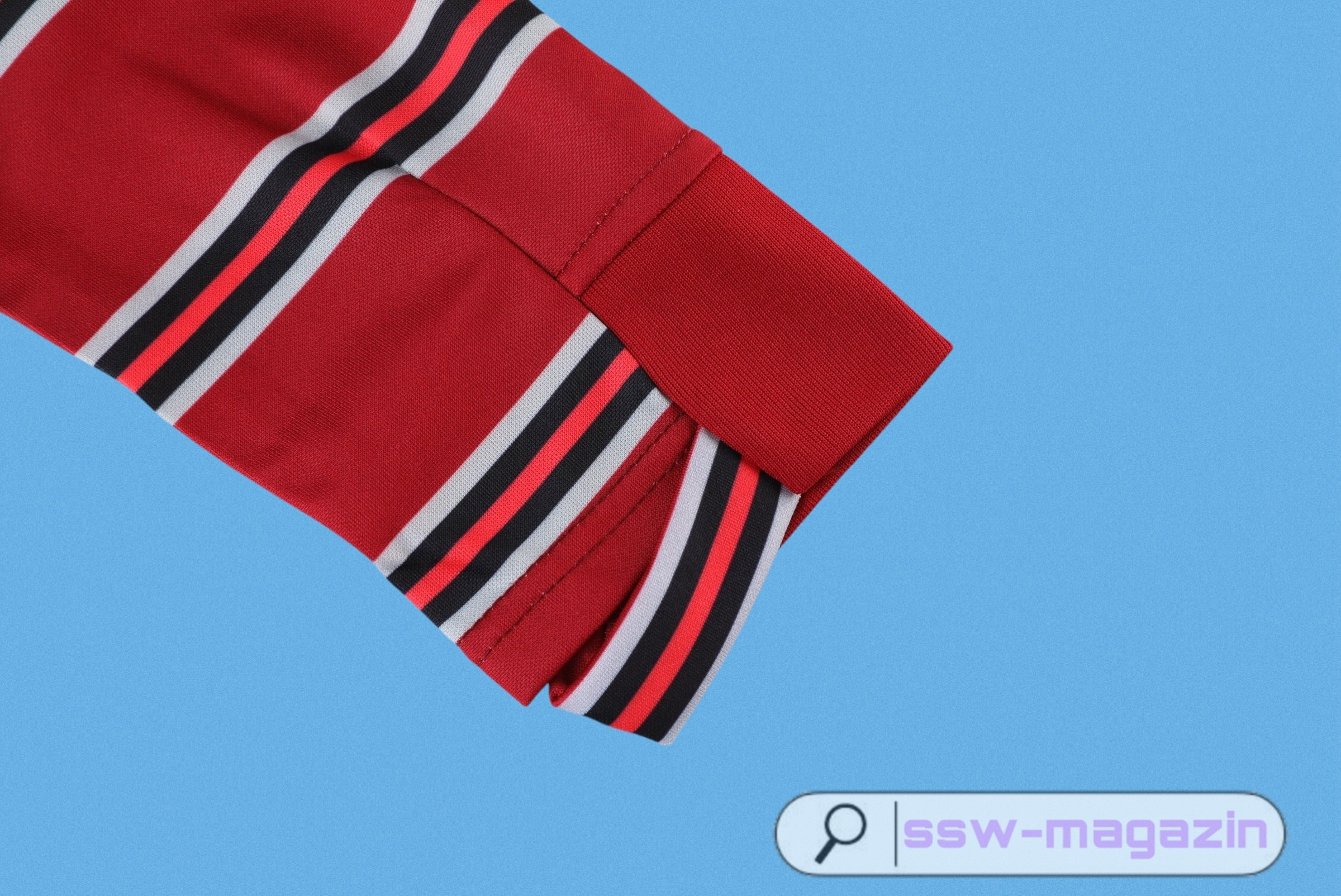 Костюм Liverpool 2025-2026. Футбольный магазин — ssw_magazin