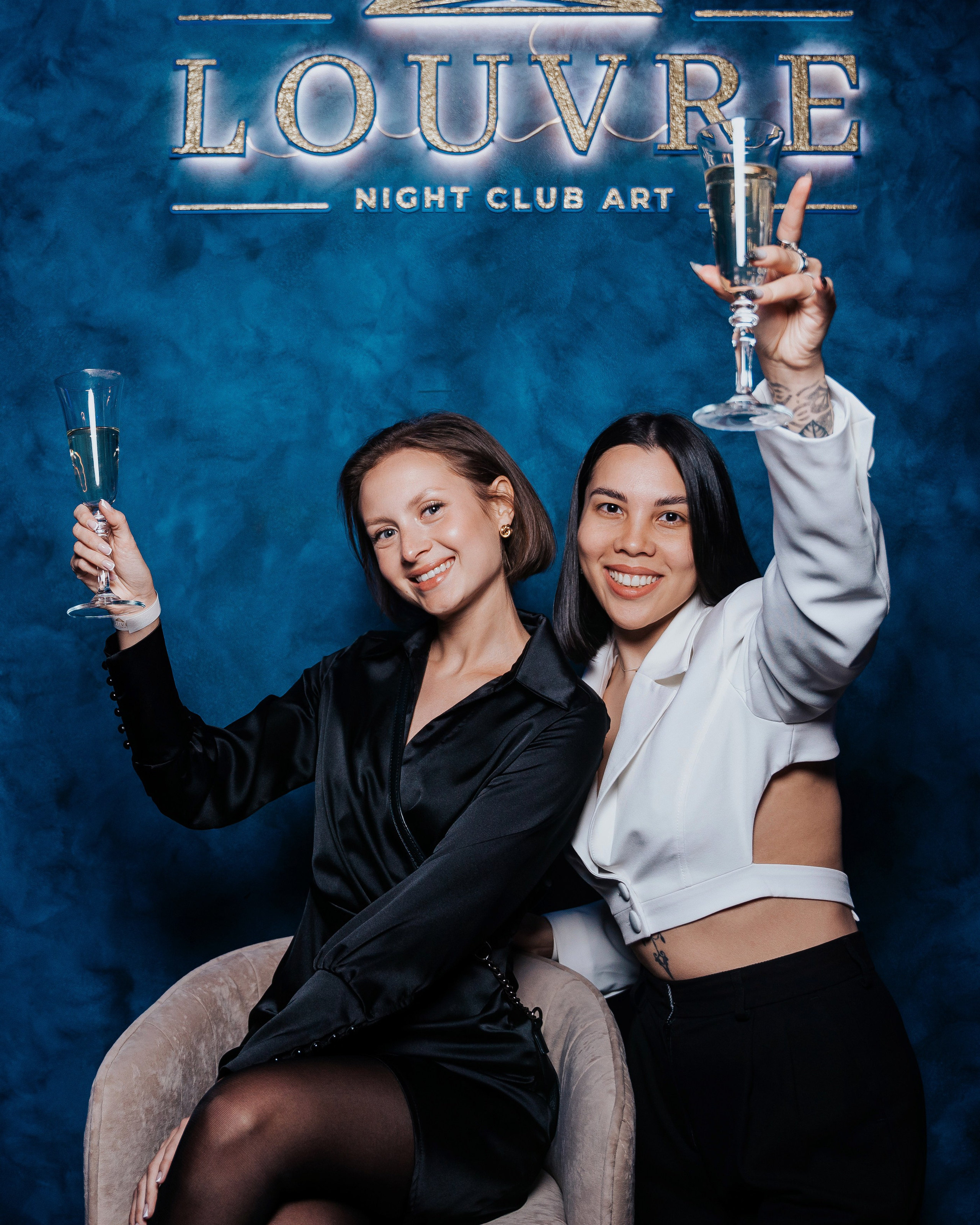 ЛУВР. СВОИ. ФОТООТЧЕТЫ-СОБЫТИЯ-МЕСТА