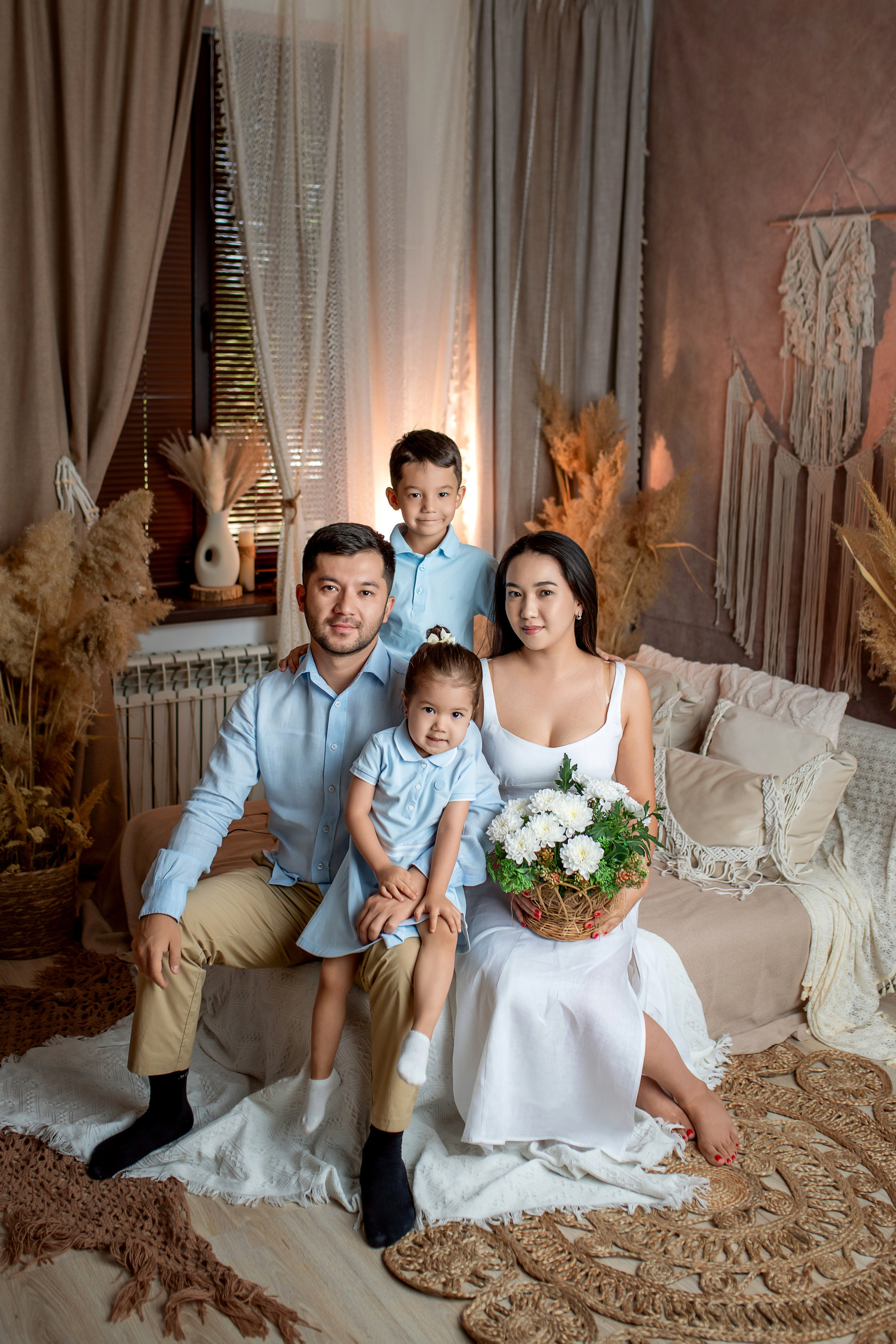 ИНДИВИДУАЛЬНЫЕ ФОТОСЕССИИ в нашей студии семейные/беременность. Творческая команда Ульяшевы, свадебная и семейная фотография. Кахахста