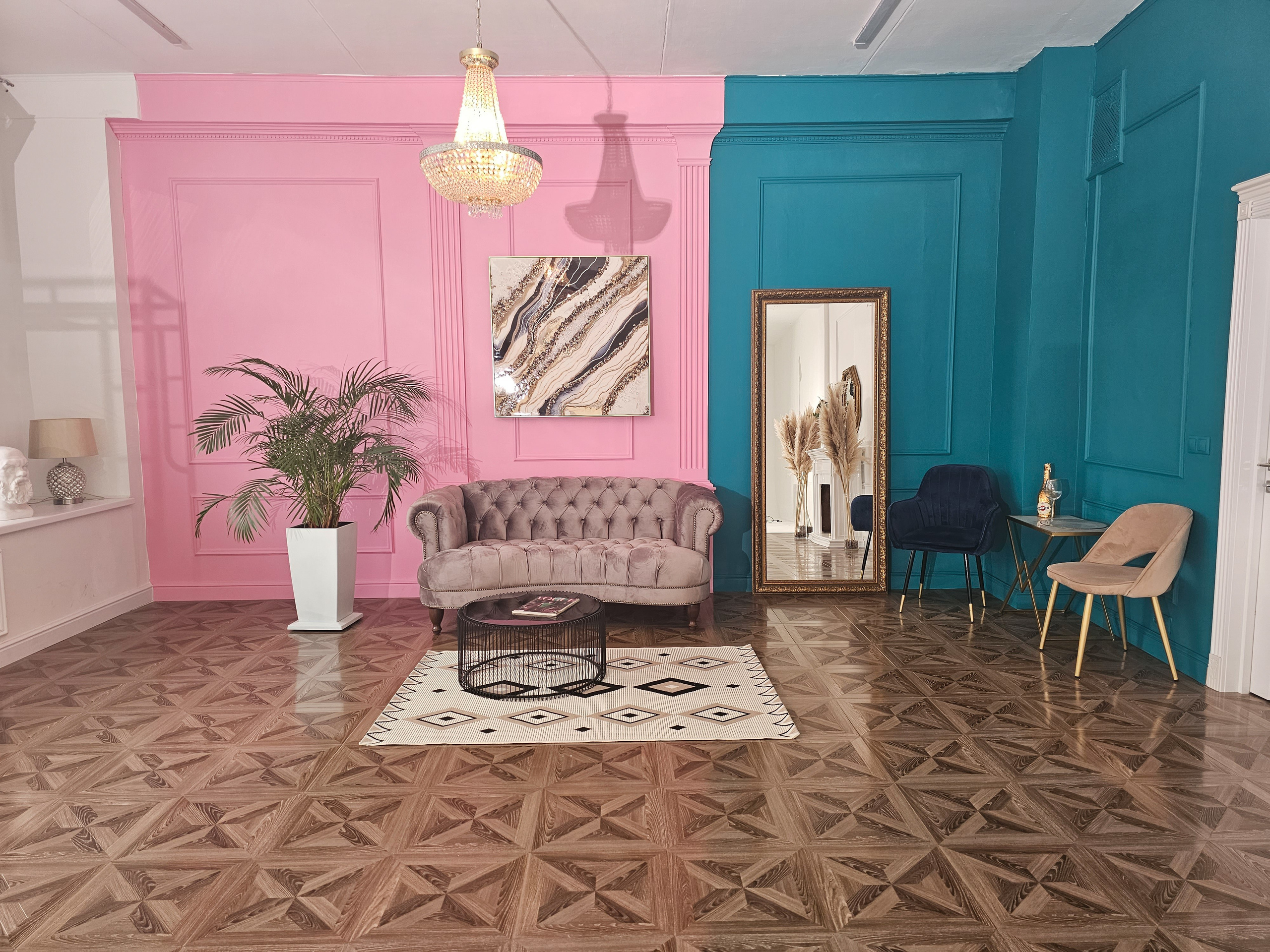 ЗАЛ ВRАND — просторный 80 м² светлый зал фотостудии с циклорамой в Москве. TRANSFORM.STUDIO | ЛОФТ И ФОТОСТУДИЯ ТРАНСФОРМ СТУДИО | ПРОДАКШЕН | АРХИТЕКТОР БРЕНДА: ФОТОГРАФ | ИМИДЖМЕЙКЕР| СТИЛИСТ МОСКВА