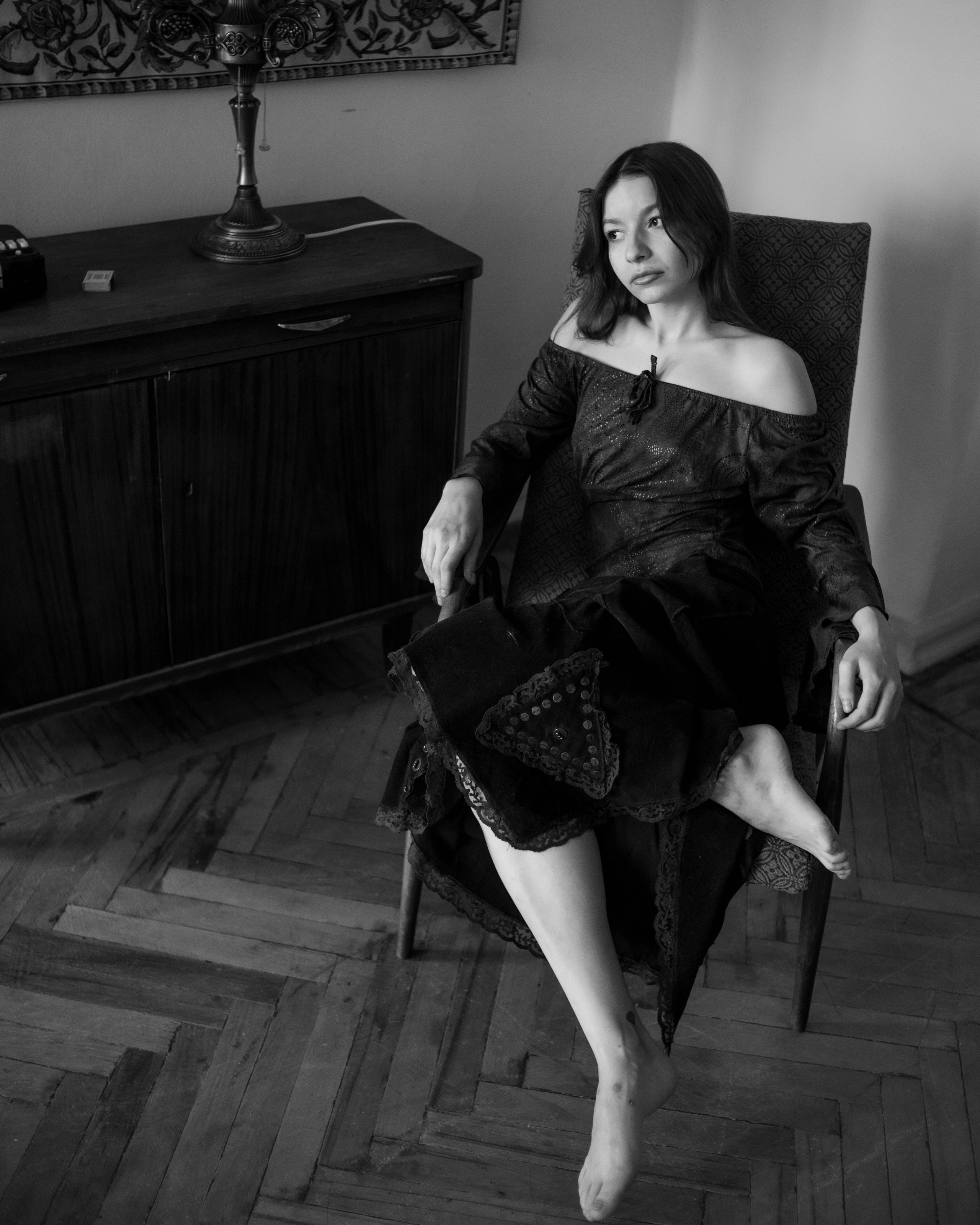 Аня. Женский фотограф. Создатель украшений ручной работы. Модель