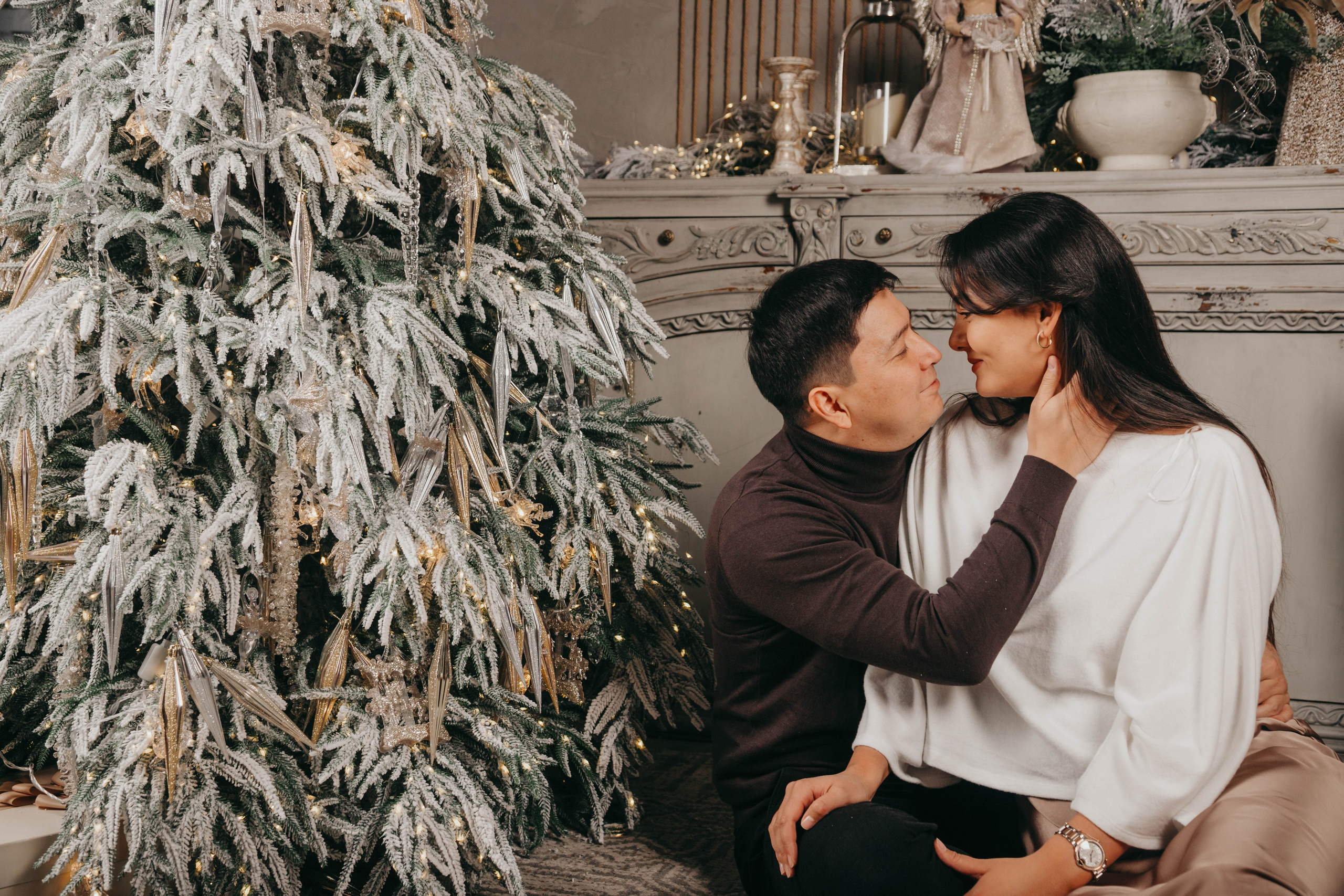 Семейная фотосессия в фотостудии 2Стула. Свадебный, семейный и портретный фотограф в Алматы, Костанай