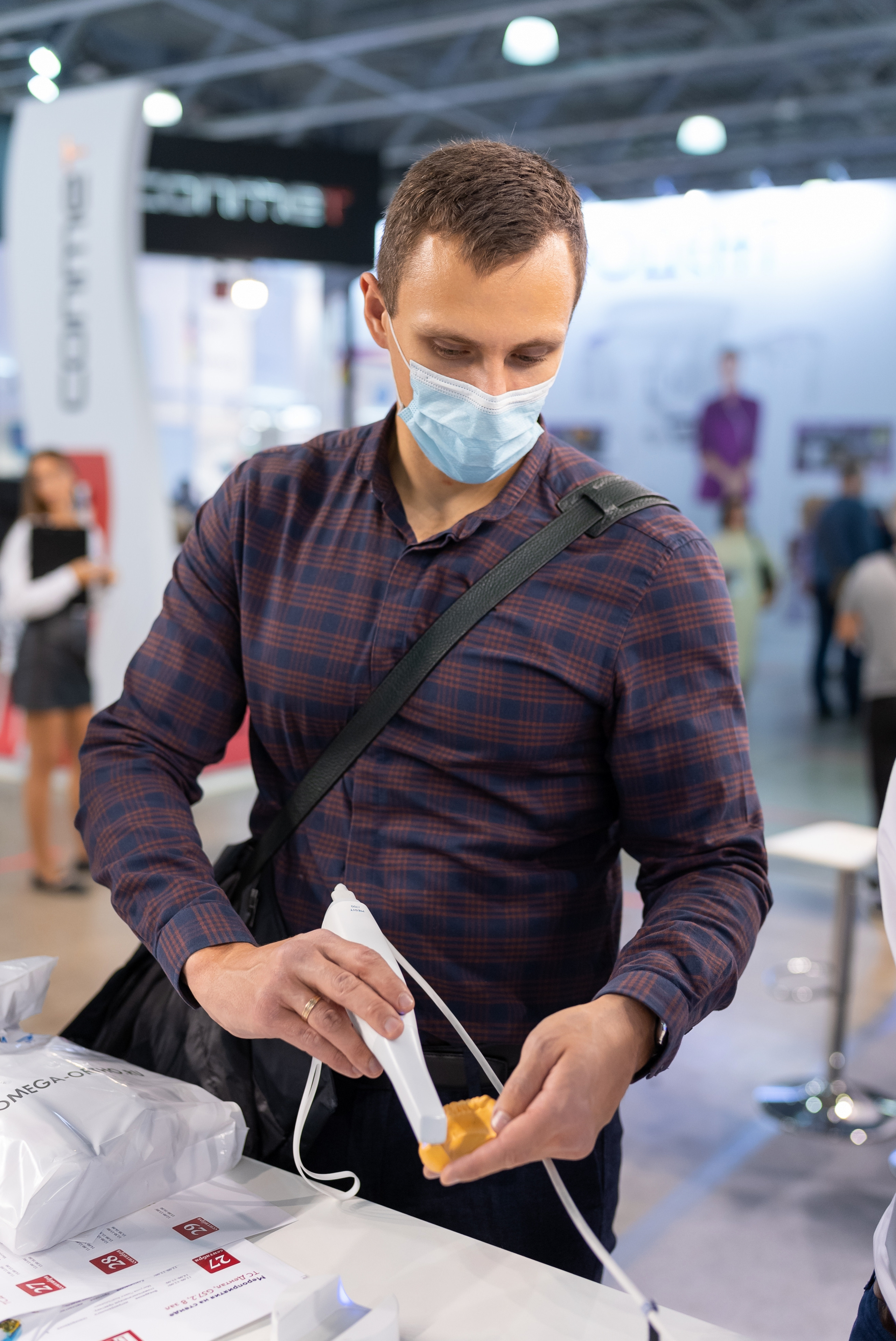 EXPO TS DENTAL (репортажная сьемка). Создатель контента Артем Белкин (фотограф, видеооператор)