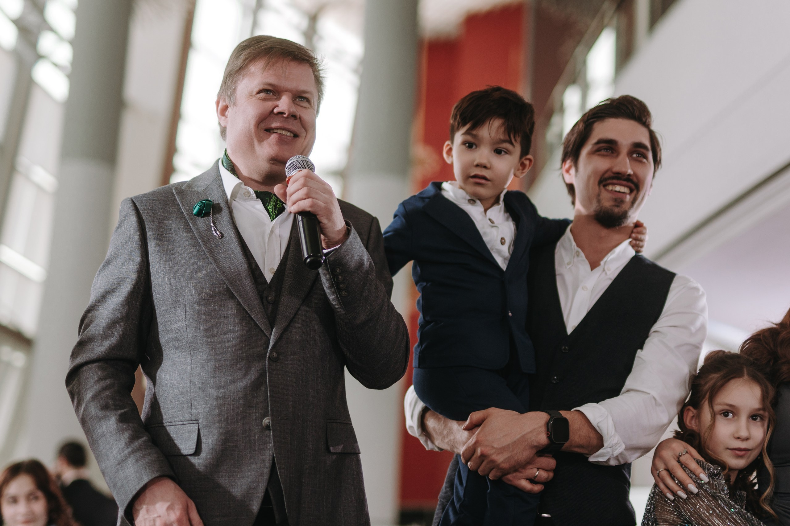 РЕСТОРАН ТАРАТАУ, ВЕДУЩИЙ АЗАТ ГАЙСИН И АРТУР ИЛЬЯСОВ УФА