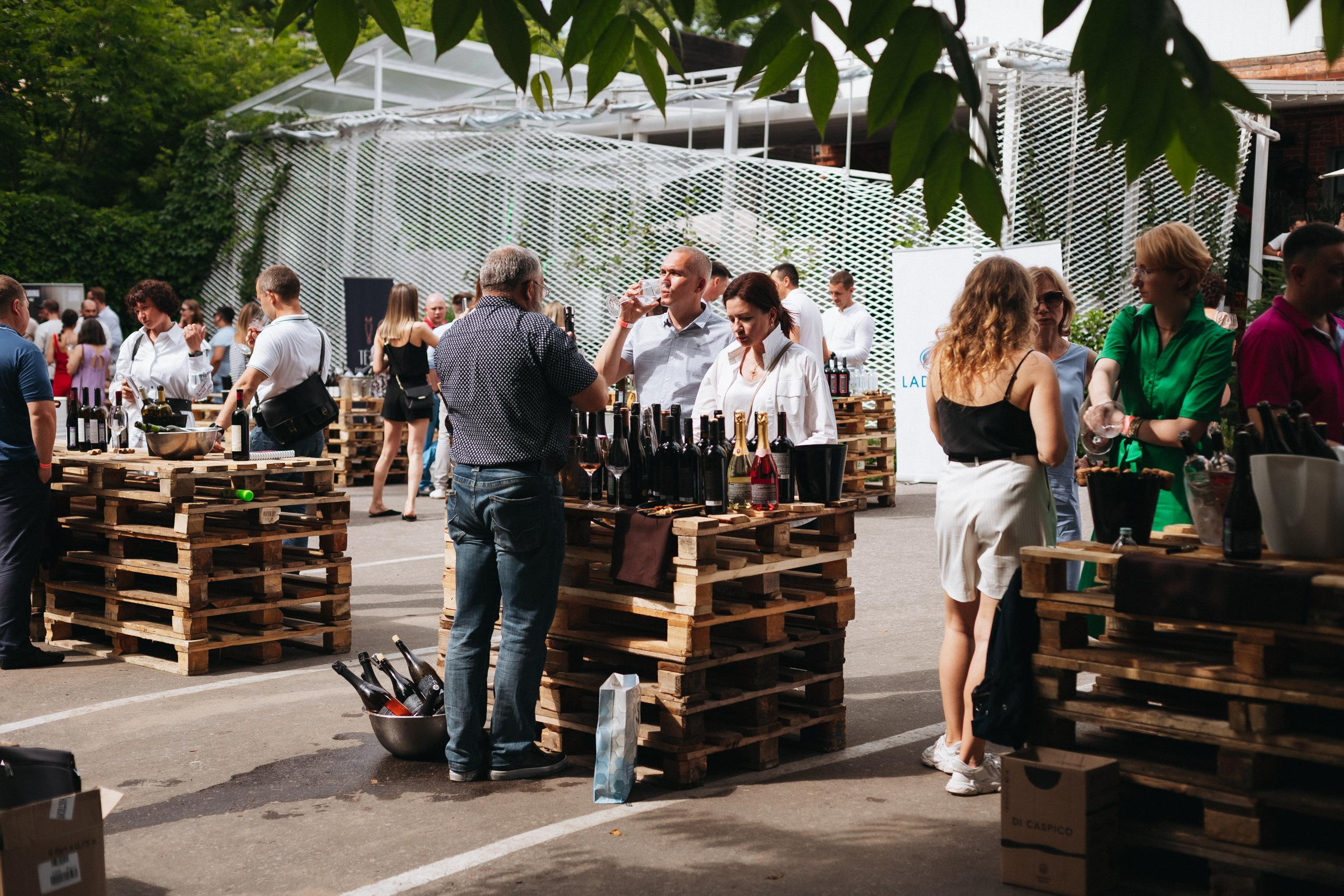 ФЕСТИВАЛЬ РОССИЙСКОГО ВИНА. СВОИ. ФОТООТЧЕТЫ-СОБЫТИЯ-МЕСТА