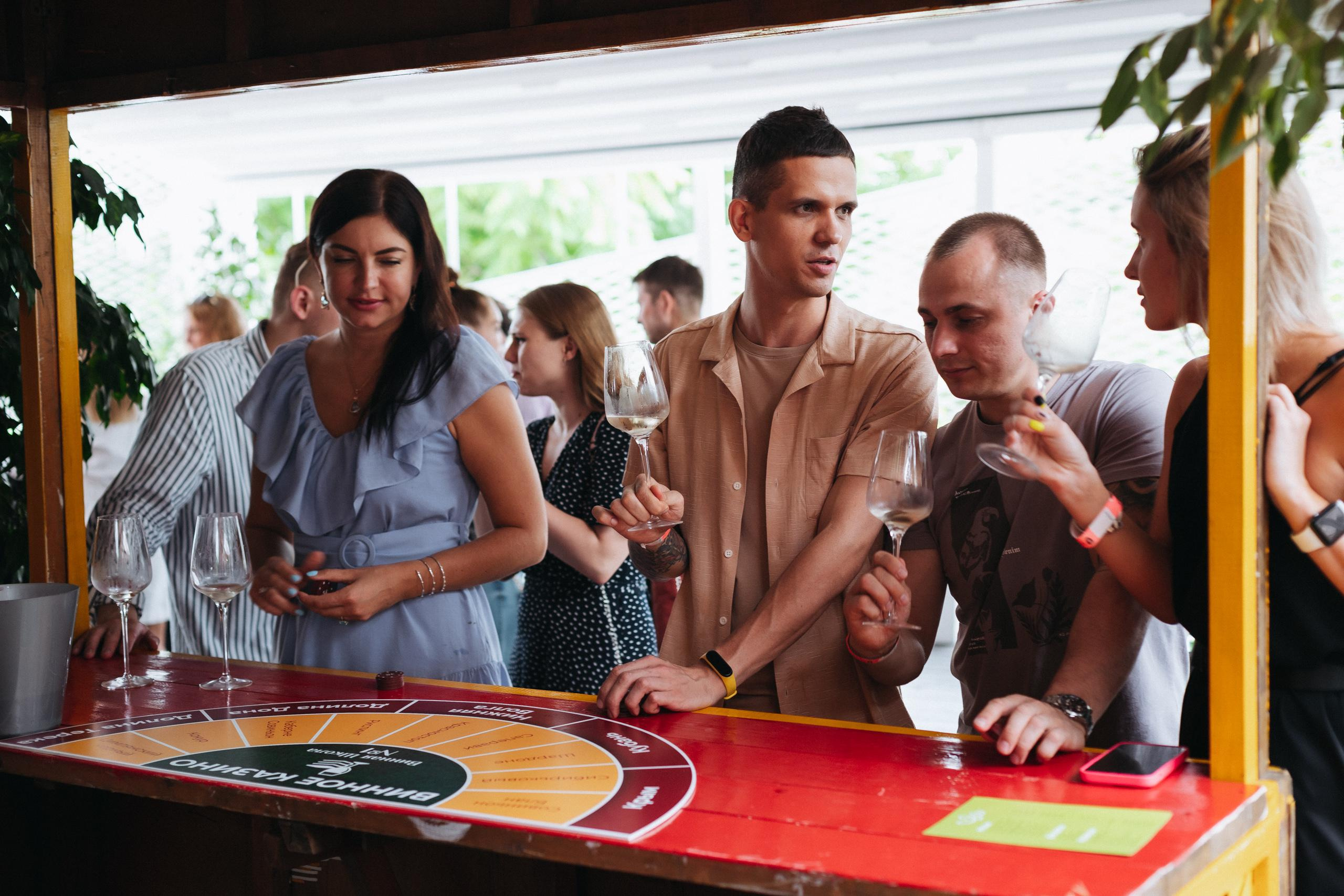 ФЕСТИВАЛЬ РОССИЙСКОГО ВИНА. СВОИ. ФОТООТЧЕТЫ-СОБЫТИЯ-МЕСТА