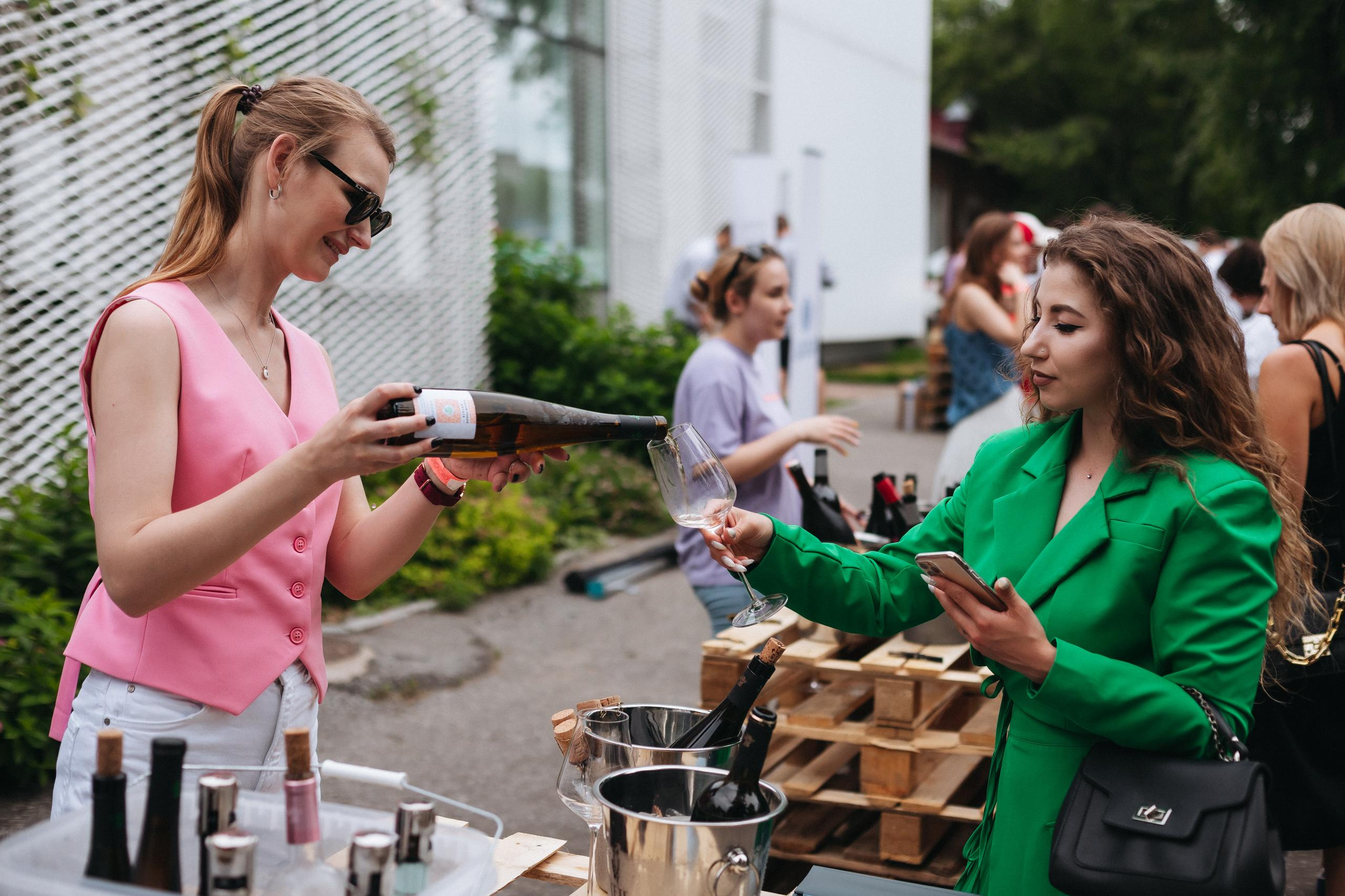 ФЕСТИВАЛЬ РОССИЙСКОГО ВИНА. СВОИ. ФОТООТЧЕТЫ-СОБЫТИЯ-МЕСТА