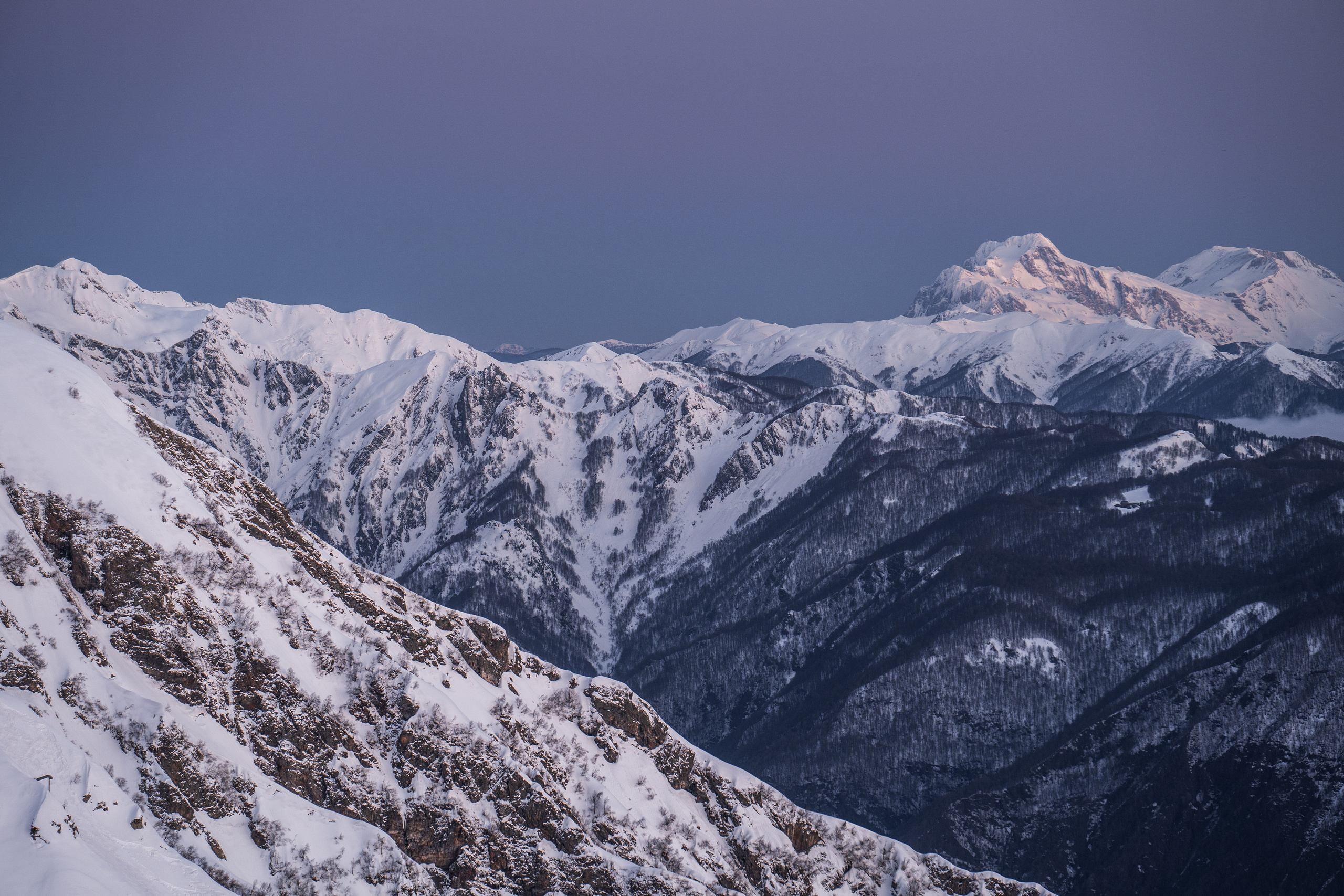 Рассвет в горах «Приют Ветров» 2256 м. Фотограф на Пхукете Илья PERELUDE©