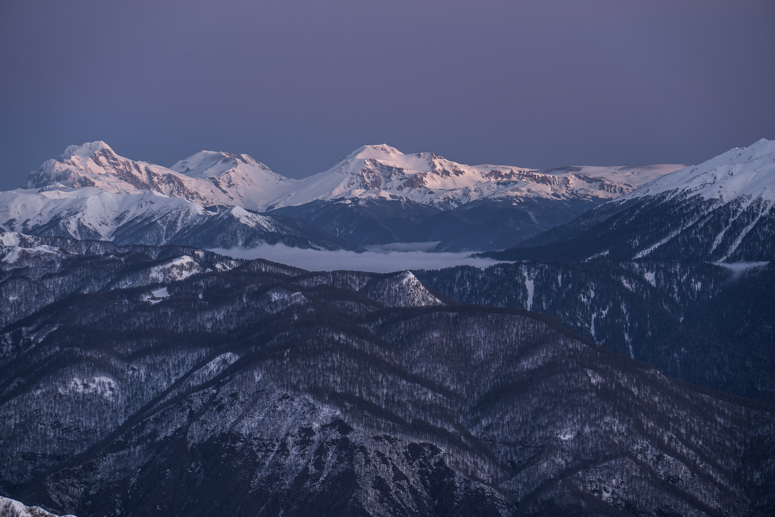Рассвет в горах «Приют Ветров» 2256 м. Фотограф на Пхукете Илья PERELUDE©