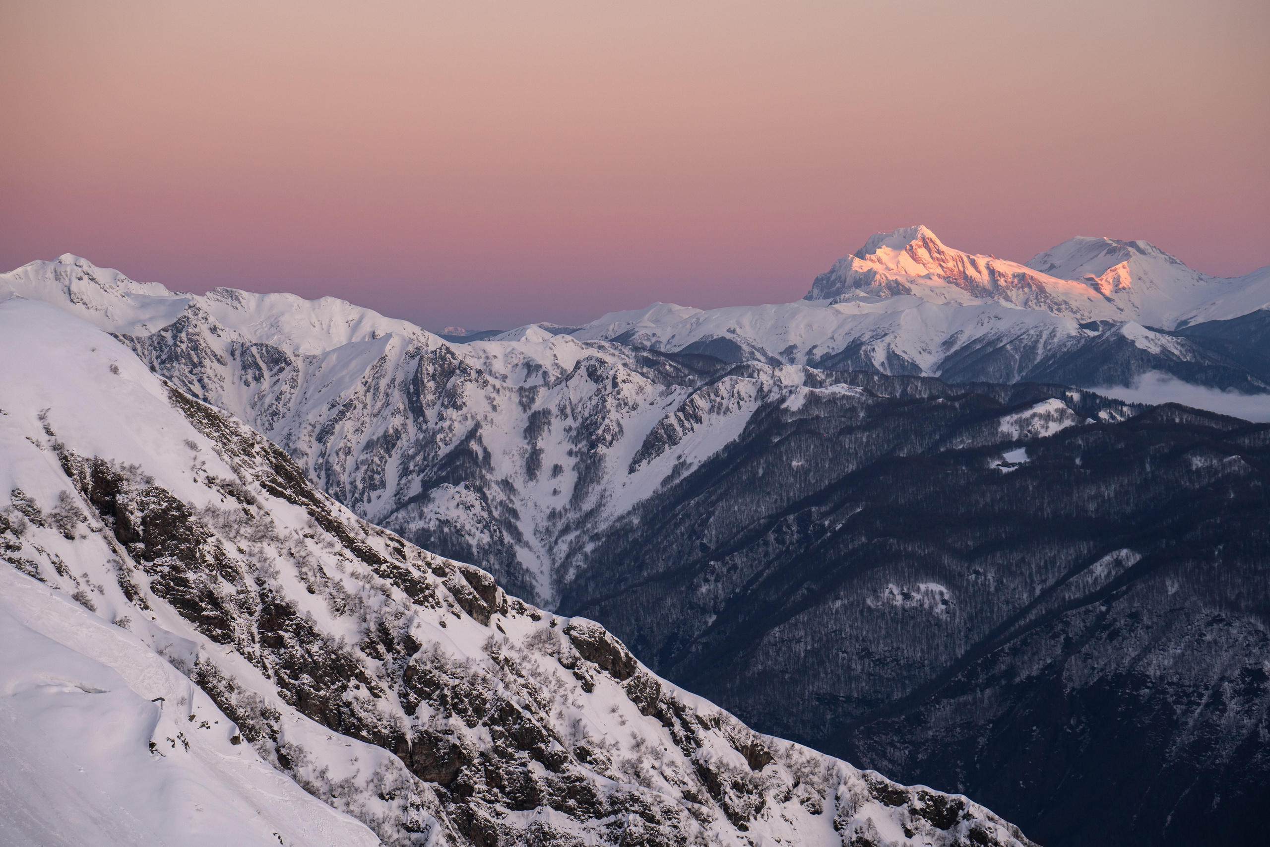 Рассвет в горах «Приют Ветров» 2256 м. Фотограф на Пхукете Илья PERELUDE©