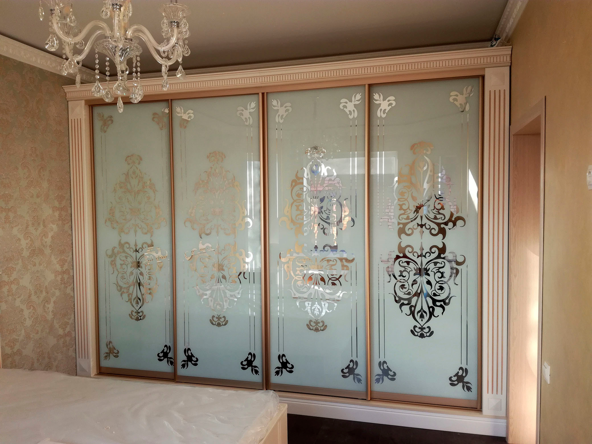 Шкафы, гардеробные и прихожие на заказ в Евпатории. Мебель на заказ в Евпатории