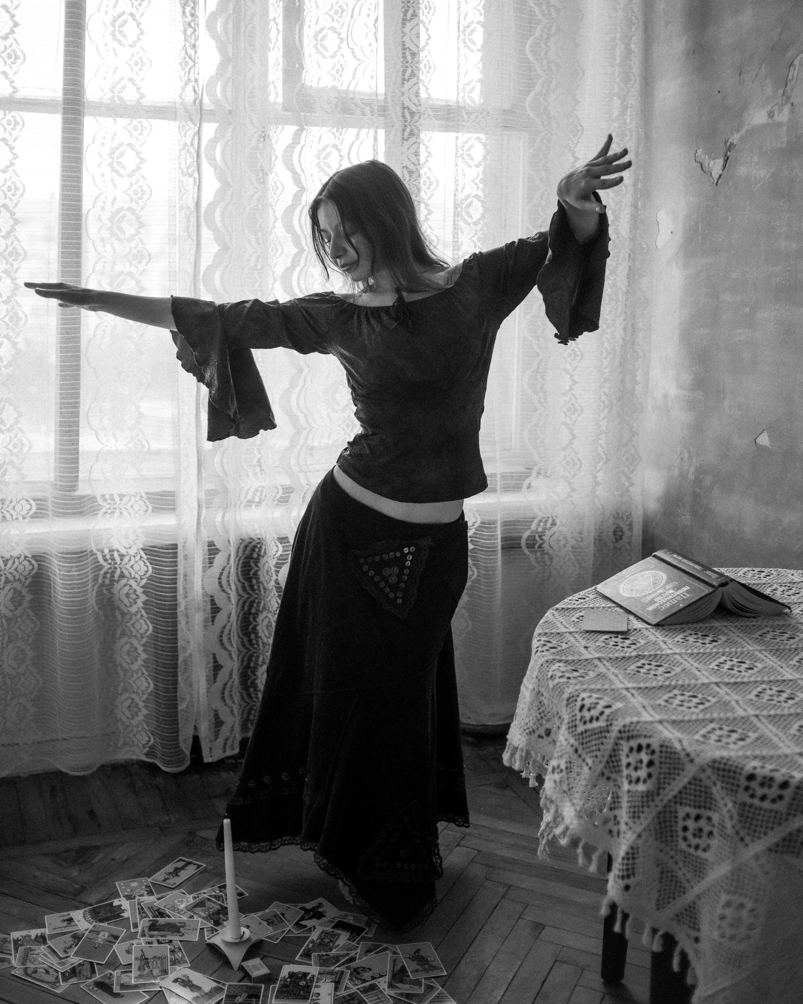 Аня. Женский фотограф. Создатель украшений ручной работы. Модель