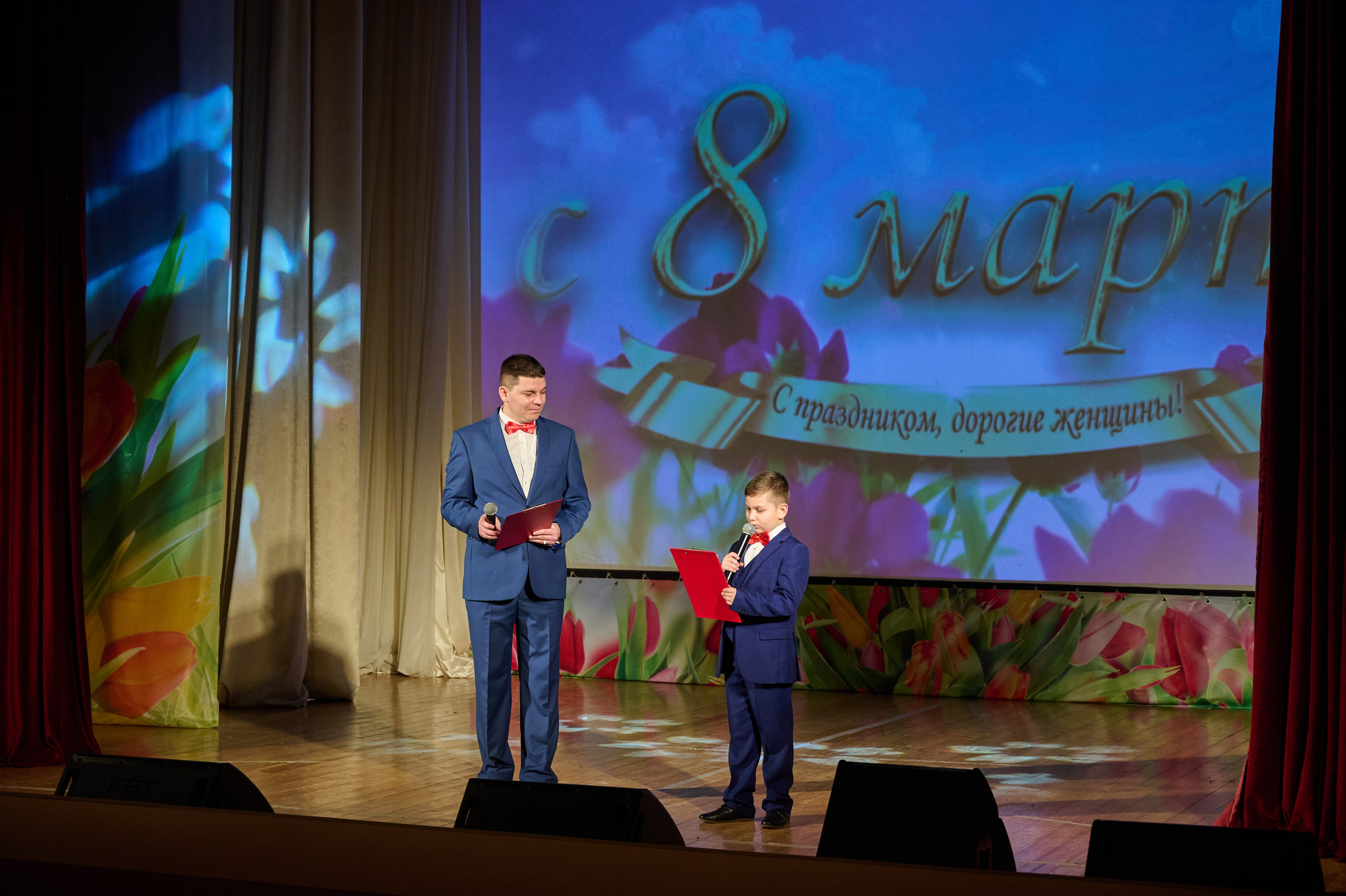 8 марта ДК Кабардинка. Жизнь курорта Кабардинка в фотографиях