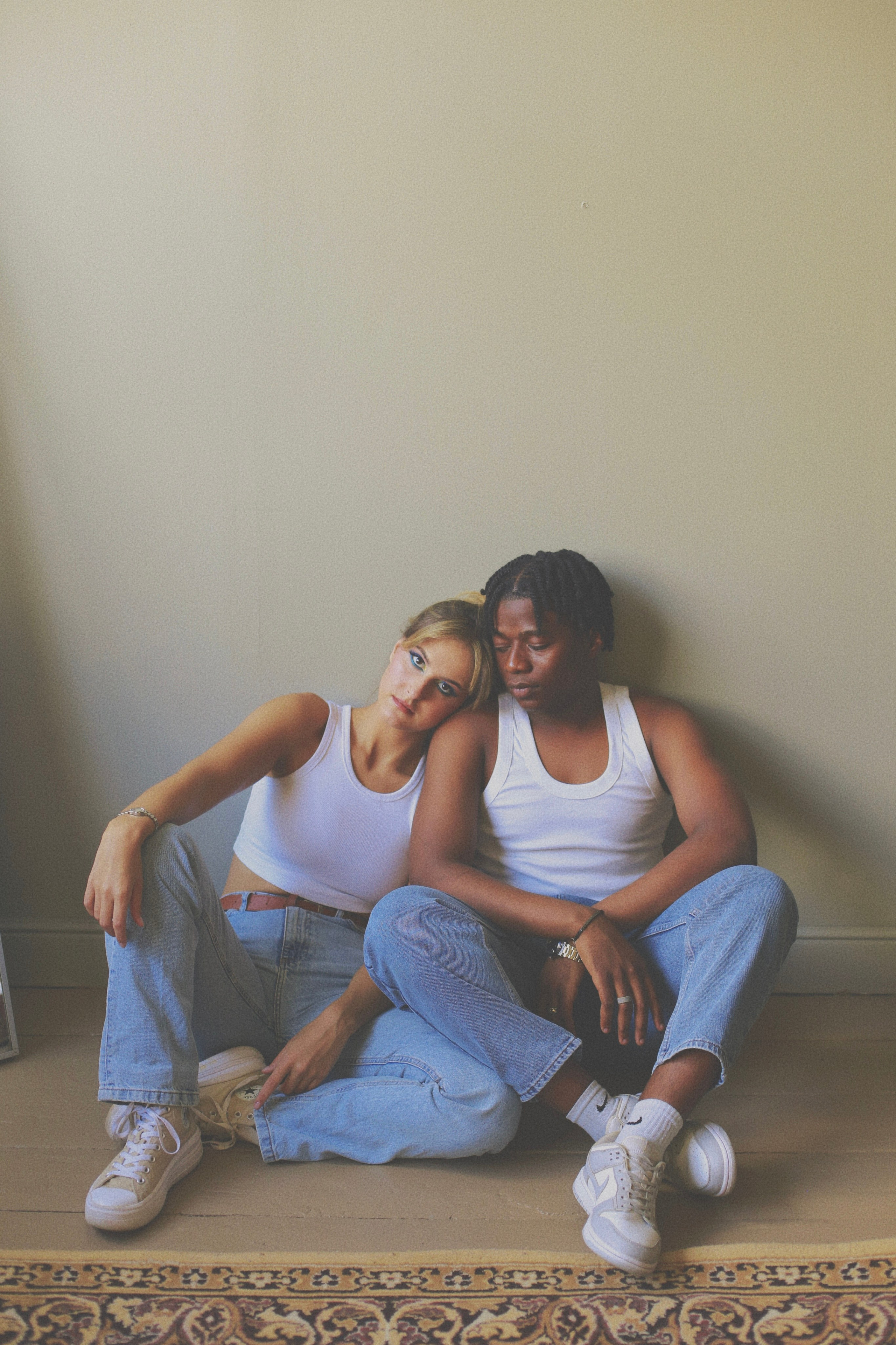 Новосибирск. Коммерческий фотограф для маркетплейсов Wildberries и Ozon в Новосибирске — фото и видео для брендов