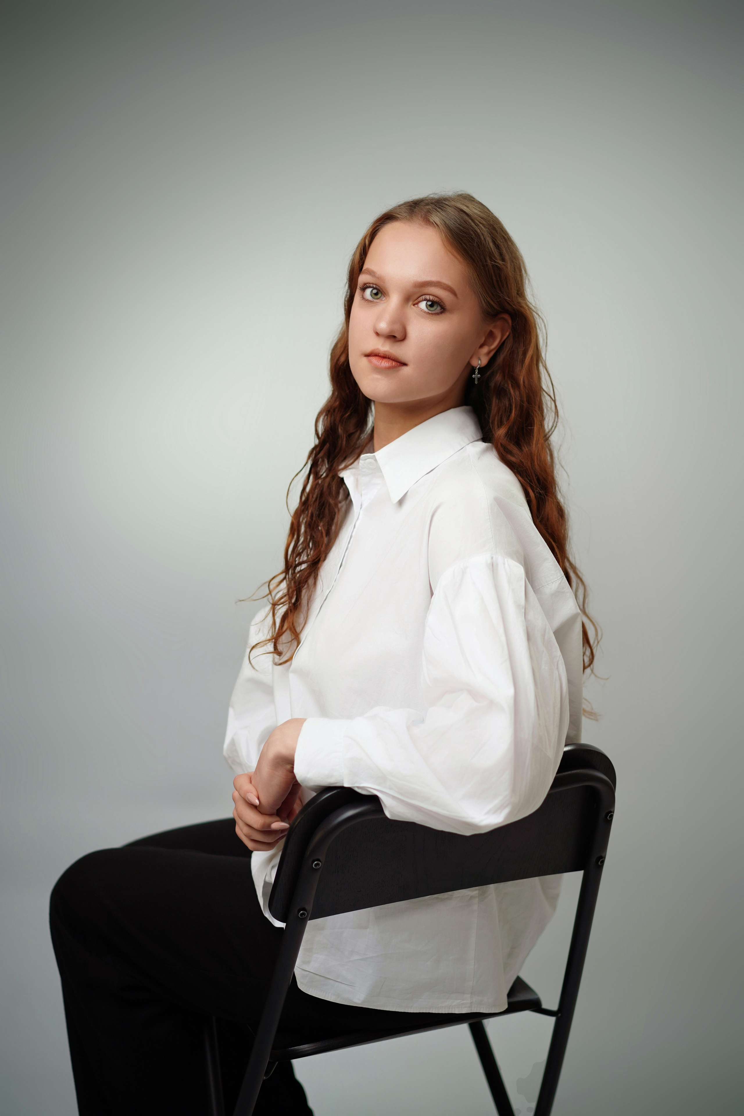 Стиль портрета в студии. GOTRA — выпускные альбомы в Тюмени