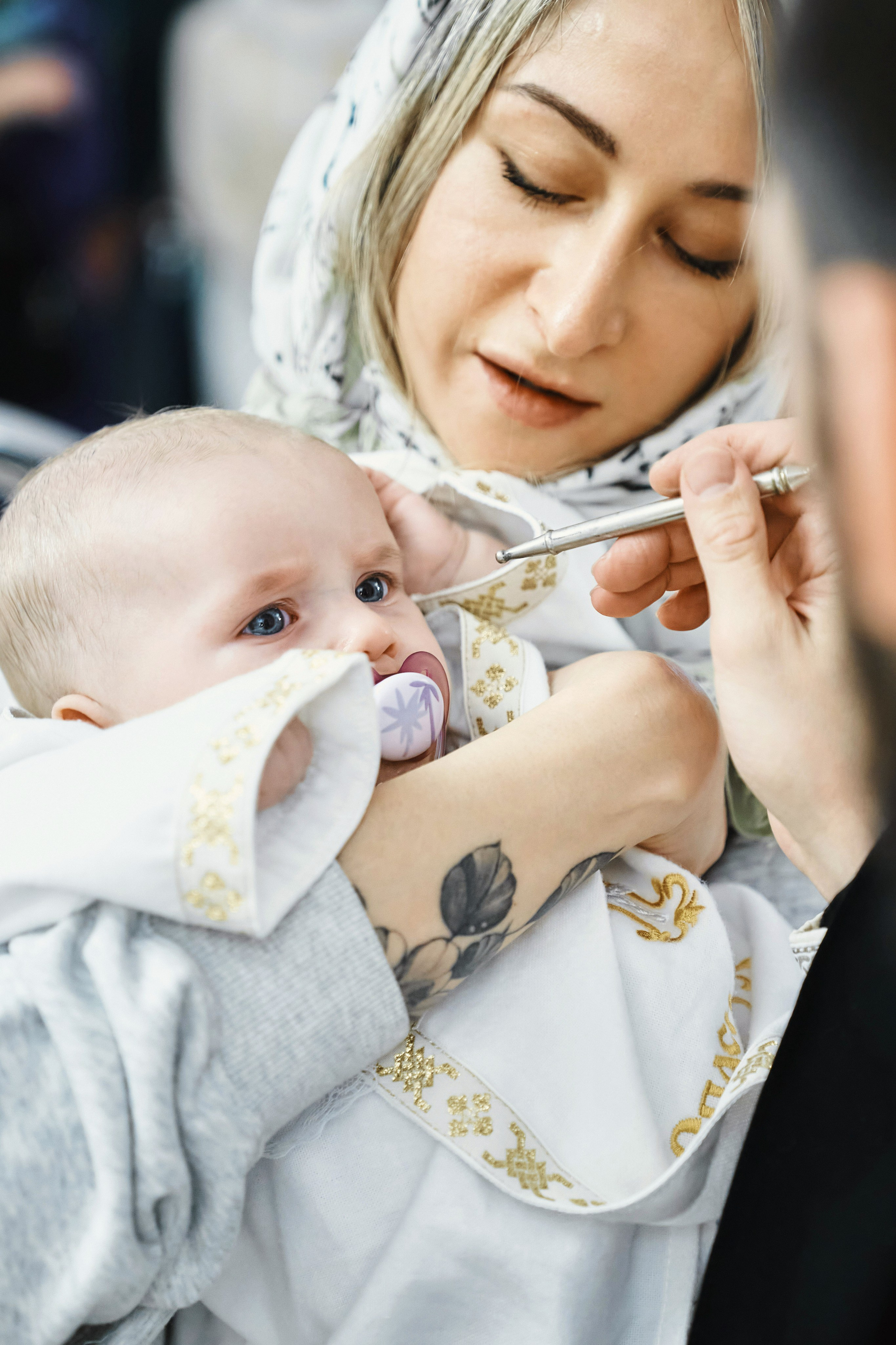 Крещение ребёнка в Церкви Илии Пророка и Воздвижения Честного Креста Господня в Черкизове