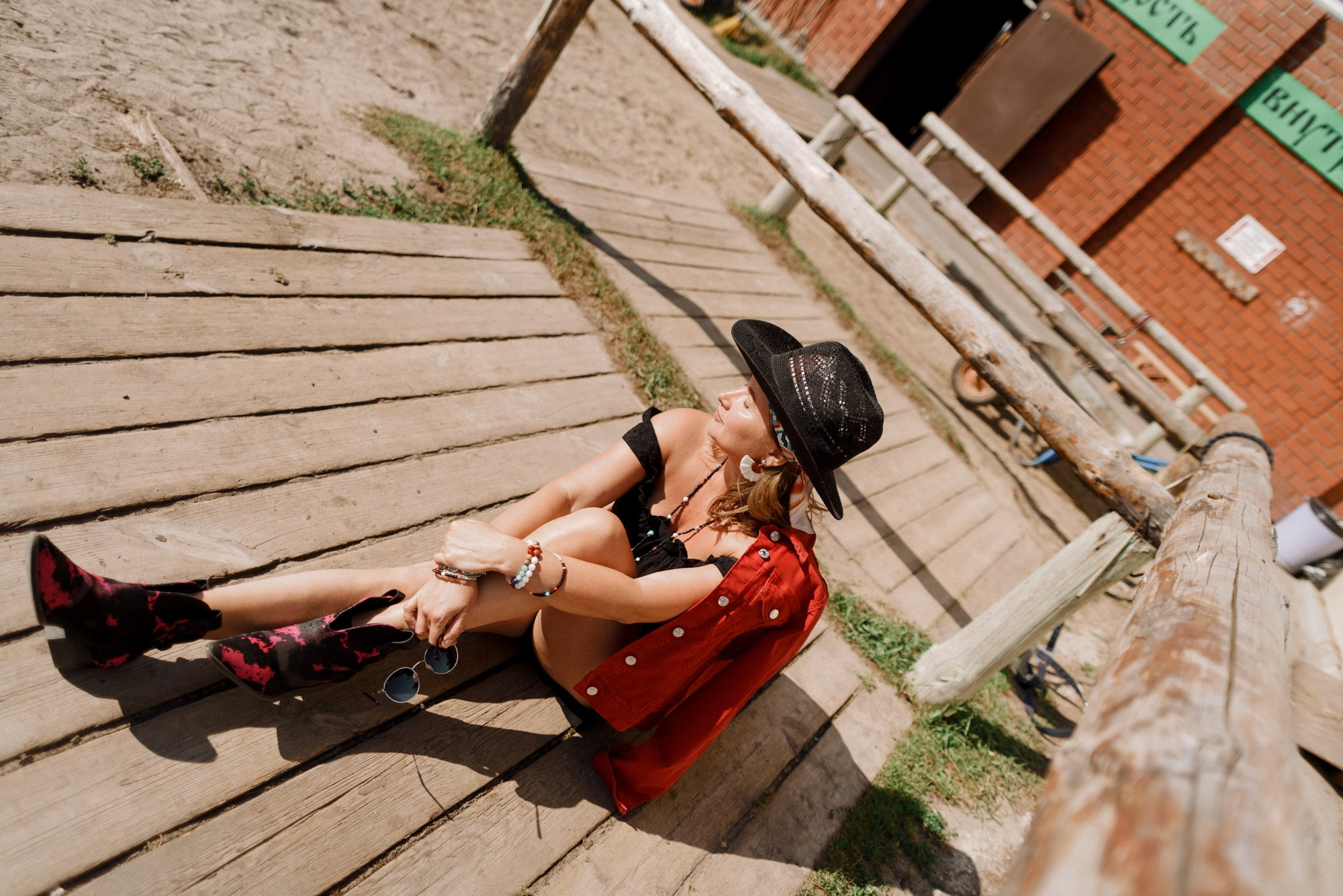 Профессиональная конная фотосессия в стиле вестерн, Тюмень