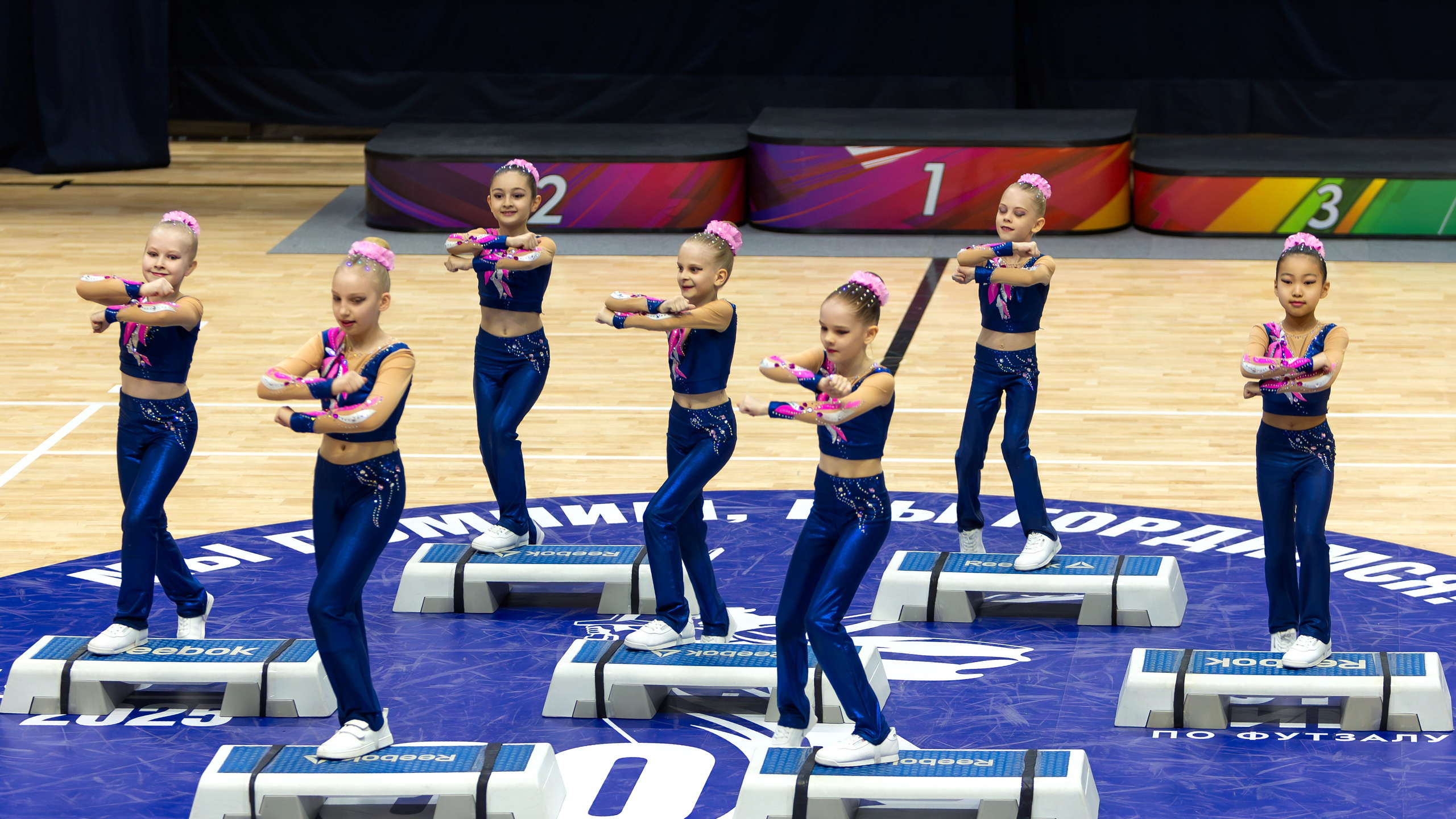 Фестиваль по фитнес-аэробике «Облачко» дисциплина «Степ-аэробика». Выпускные альбомы и школьный фотограф в Подольске, Троицке, Щербинке, Москве и Московской области