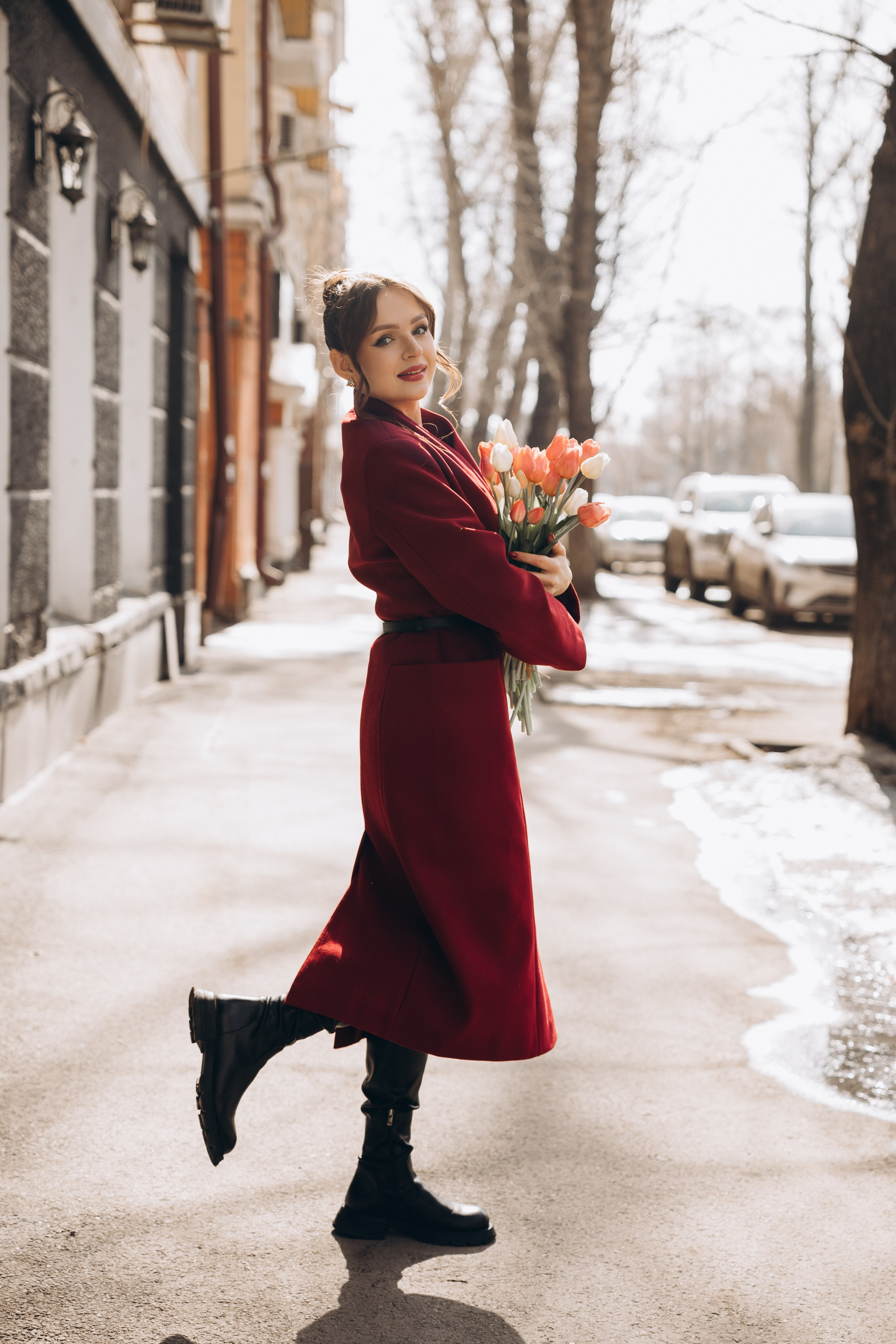 Прогулка с тюльпанами. Свадебный, семейный фотограф в Иркутске Светлана Макаричева