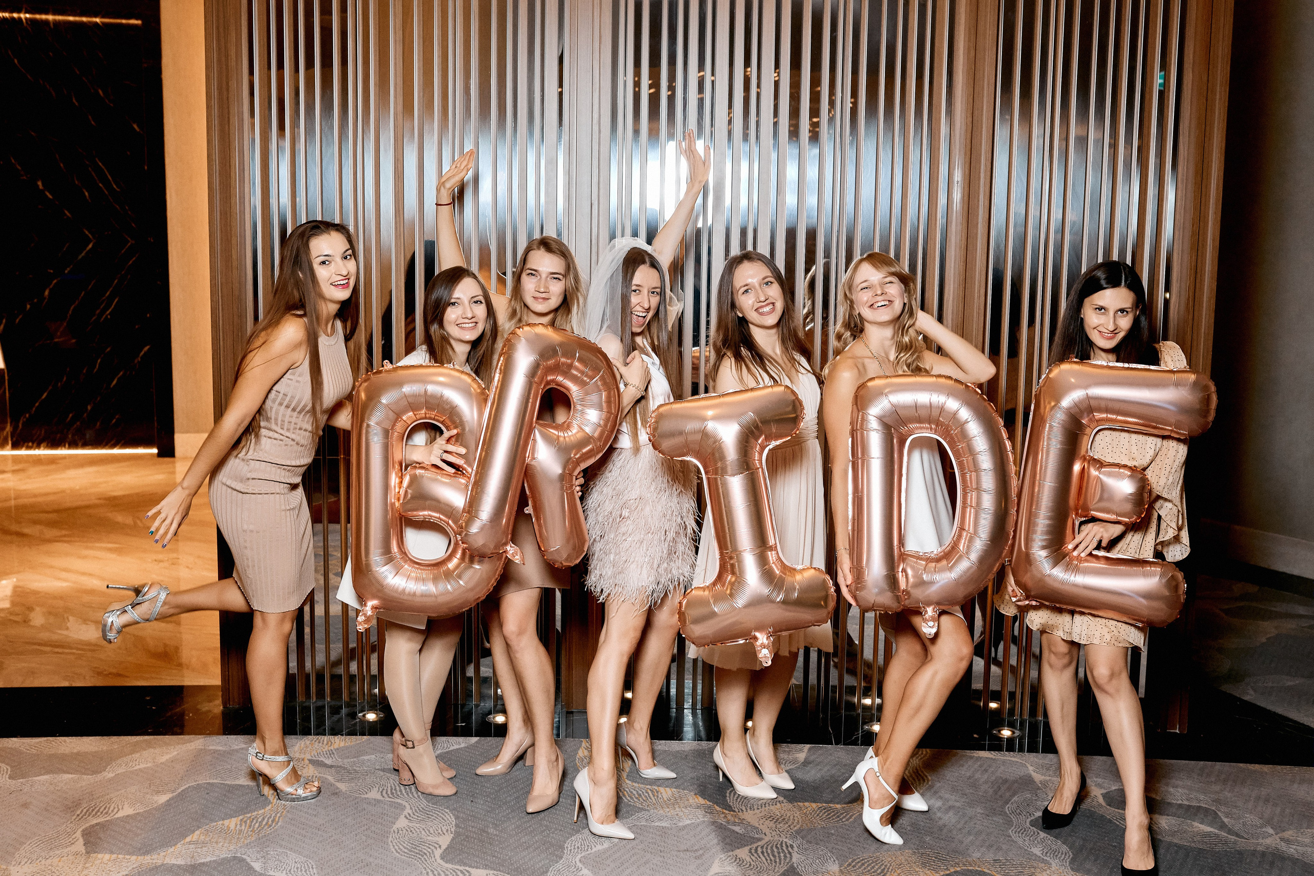 Фотосессия на девичник в Москве, заказать услуги профессионального фотографа — Цены и стоимость услуг фотографа на фотосъёмку девичника