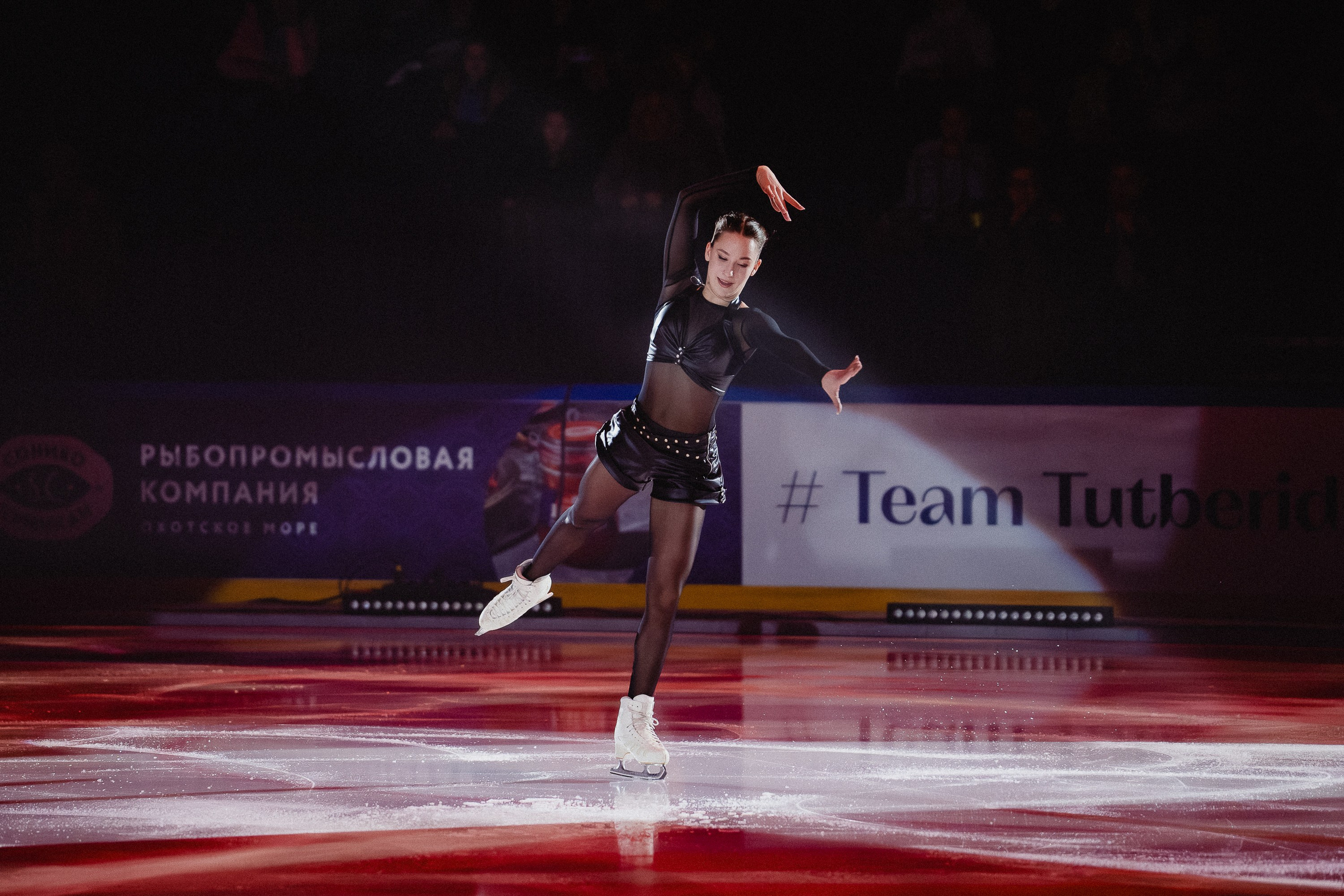 Шоу Этери Тутберидзе в Новосибирске. Воробьева Ксения — Спортивный и танцевальный фотограф Новосибирск