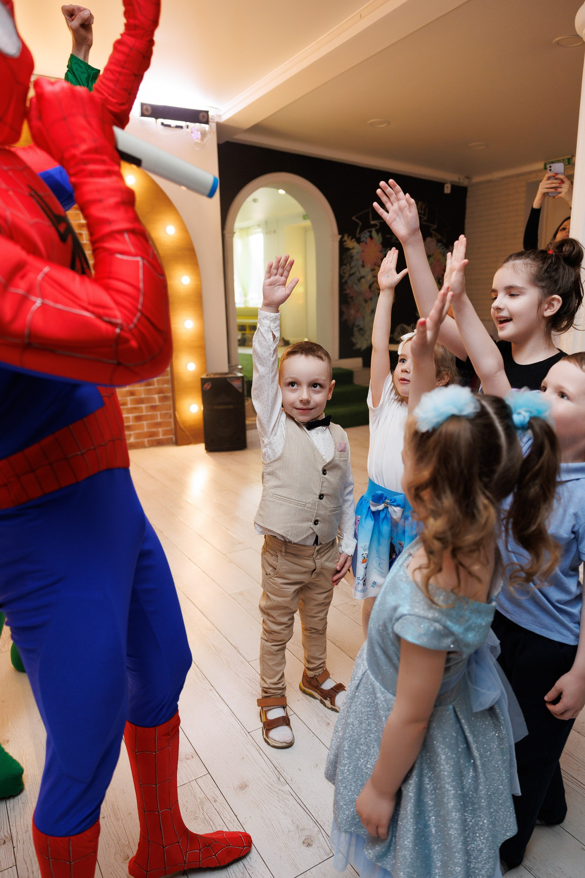 Детский день рождения в студии «Ромашка» в Оренбурге — Трансформеры