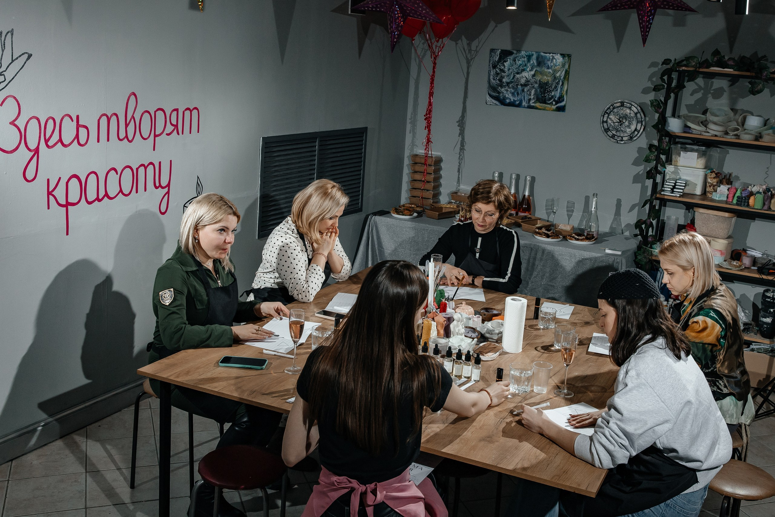 Парфюмерный мастер-класс в честь 8 марта — праздник с AROMALAGE