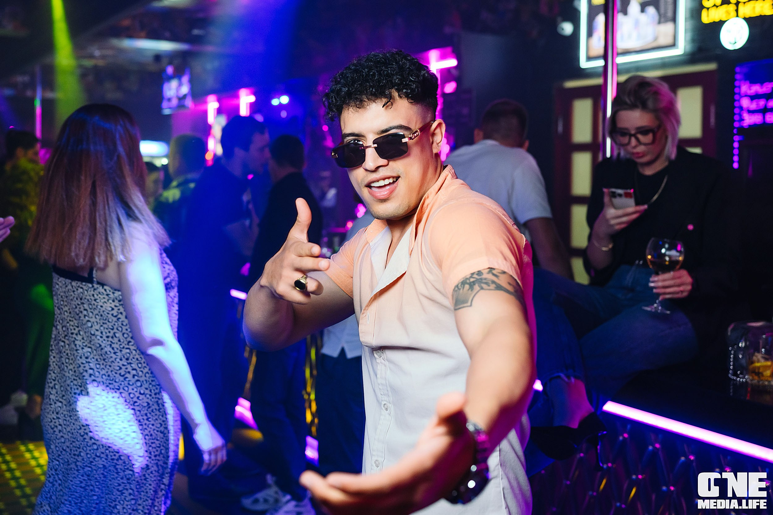 Фоторепортаж из бара XxxX. One Media Life: фоторепортажи, фотоотчеты с мероприятий и заведений