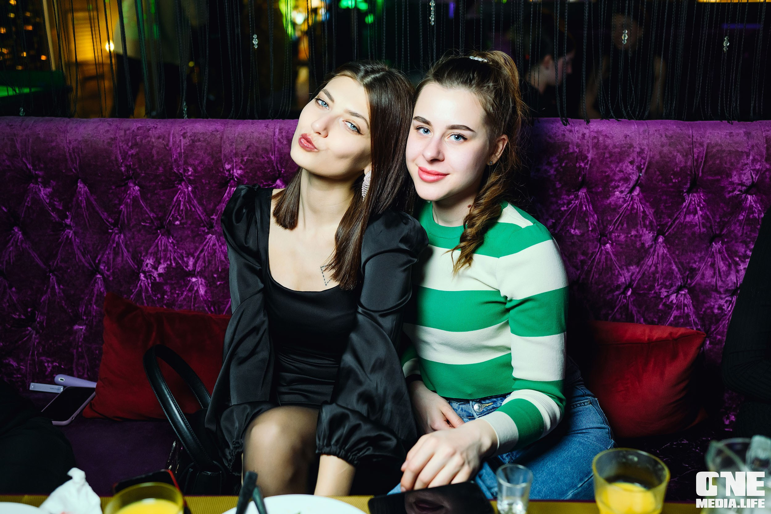 Фотоотчет с вечеринки в караоке-клубе Эйфория. One Media Life: фоторепортажи, фотоотчеты с мероприятий и заведений