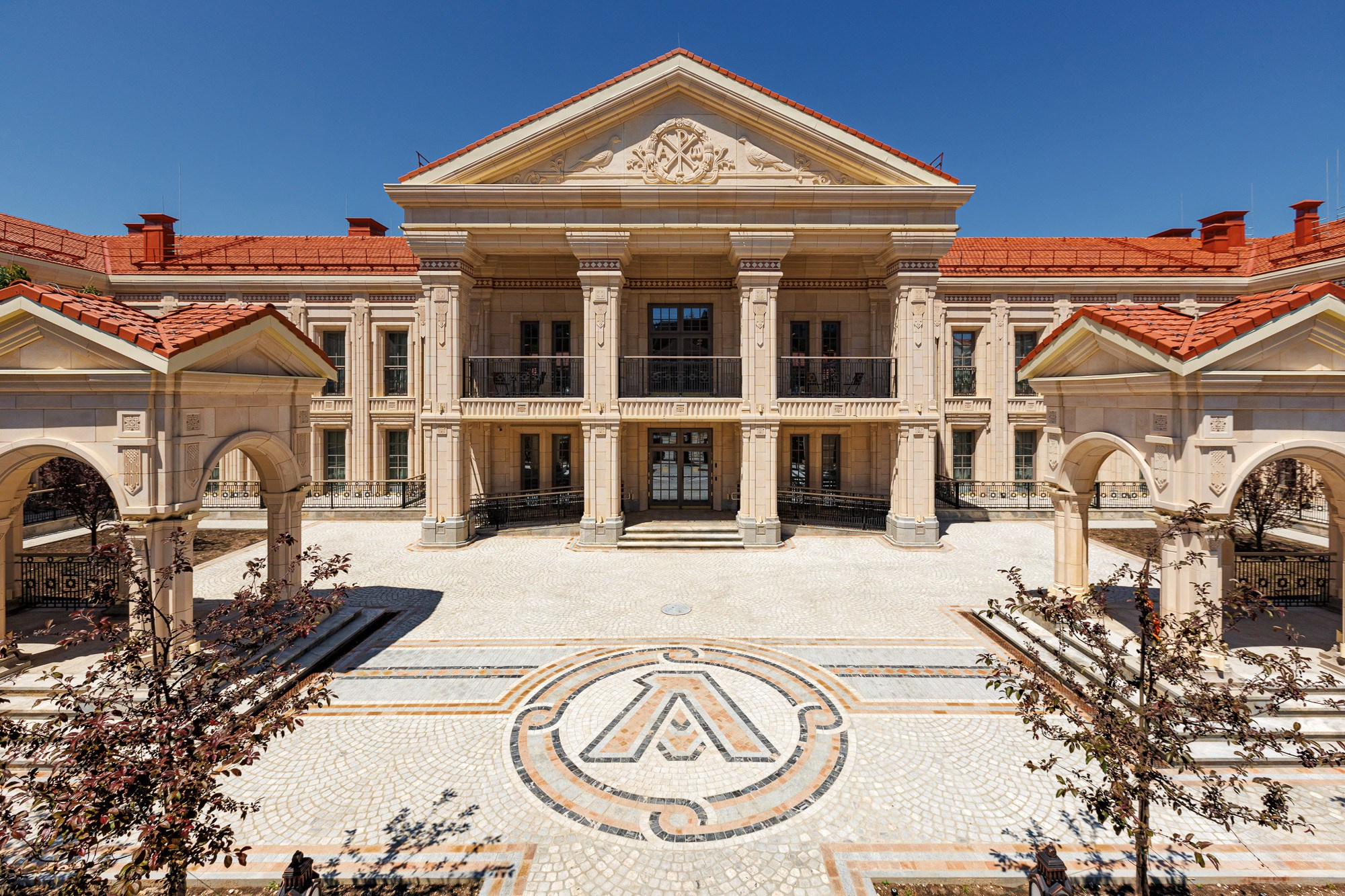 Новый Херсонес в Севастополе, гранитная облицовка Росгранит. Свадебный фотограф, фотосъемка в Крыму, Севастополе, Симферополе, Ялте