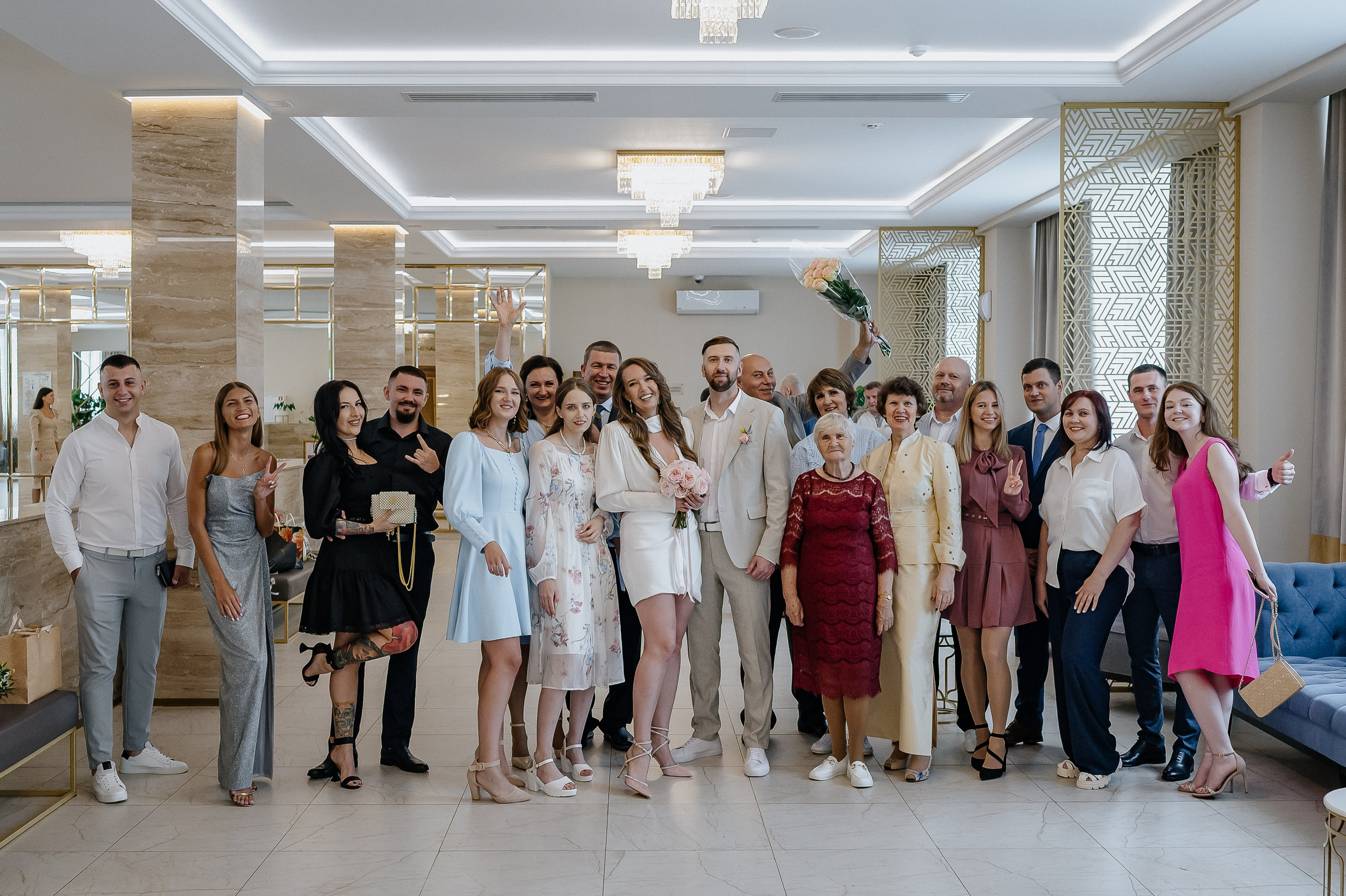 Фото с гостями в Савеловском загсе