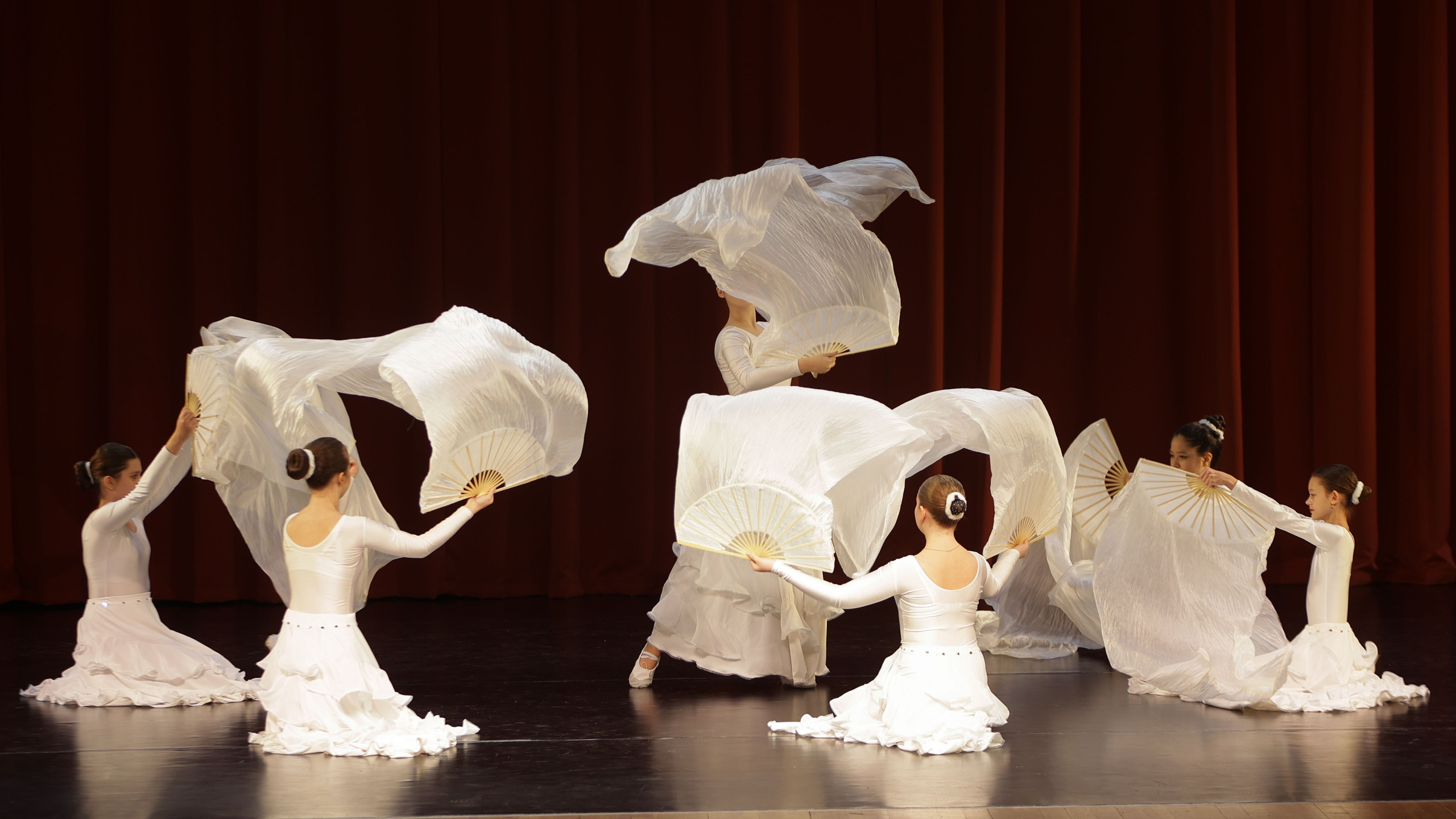 Фестиваль хореографического искусства «КУБОК ЛЕГЕНДЫ — 2025». Выпускные альбомы и школьный фотограф в Подольске, Троицке, Щербинке, Москве и Московской области