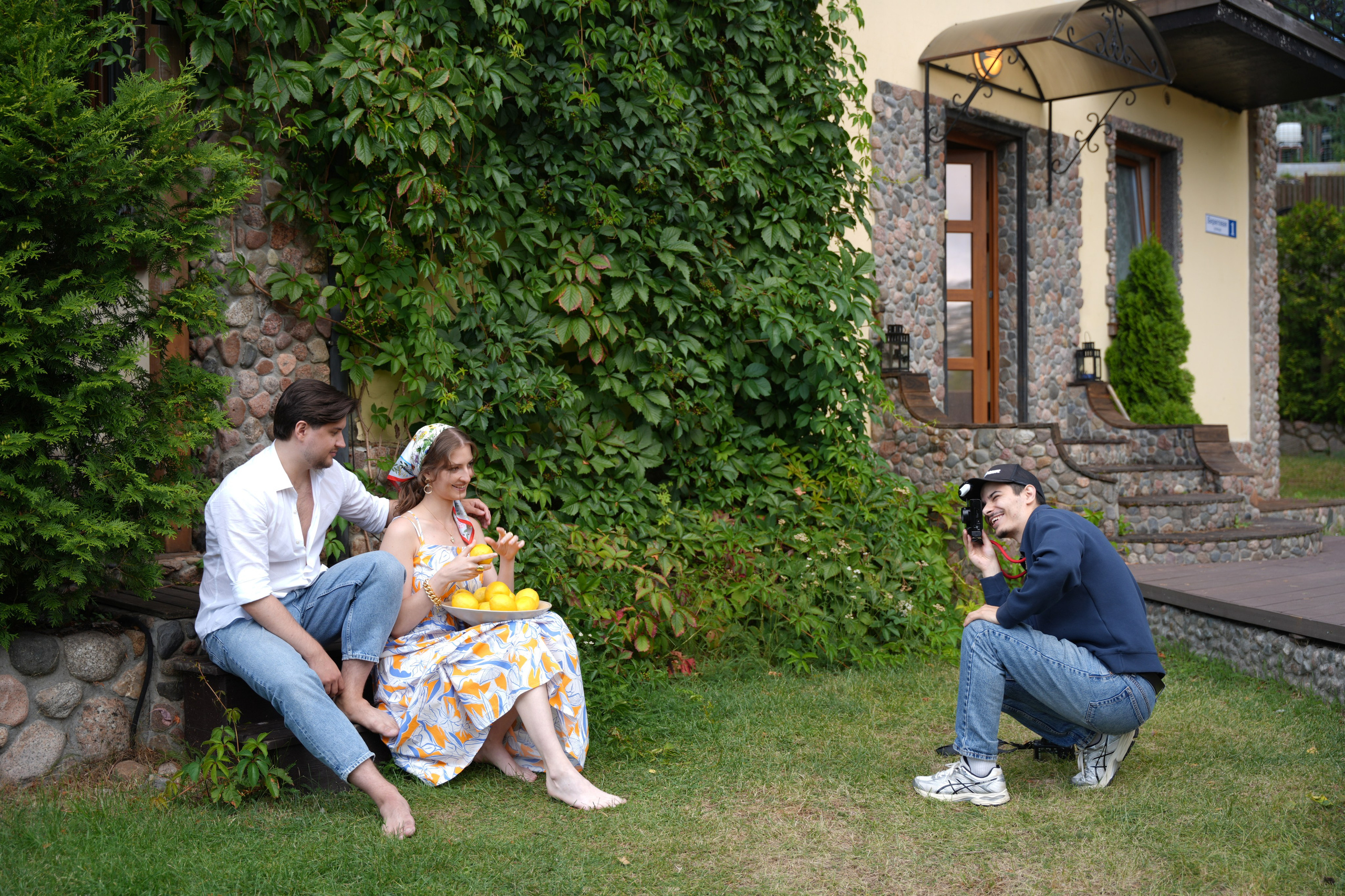 #backstage со съёмок команды в загородном доме. Портретный фотограф в Санкт-Петербурге Дмитриева Наталия