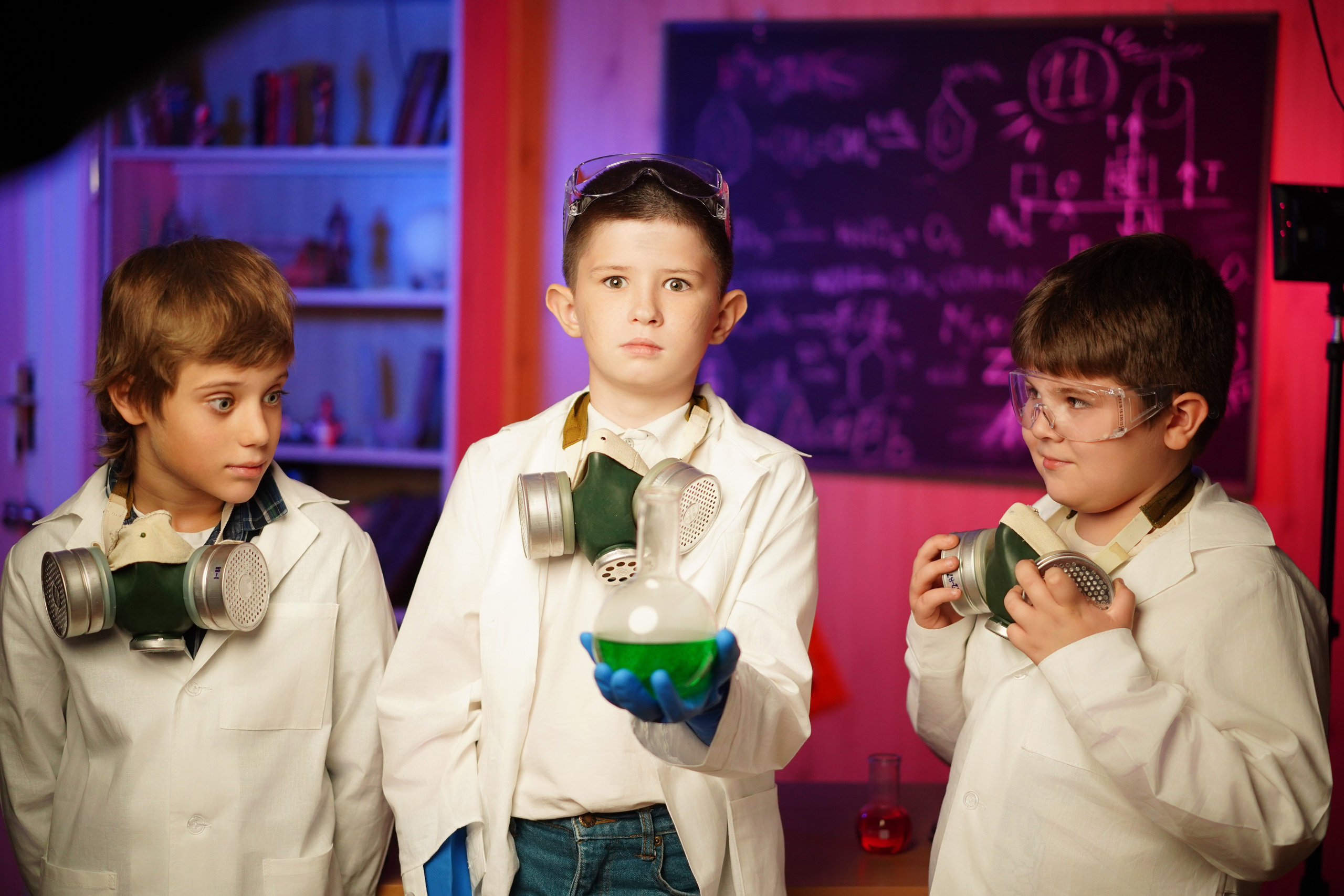 Фотосессия в стиле «Химики». GOTRA — выпускные альбомы в Тюмени