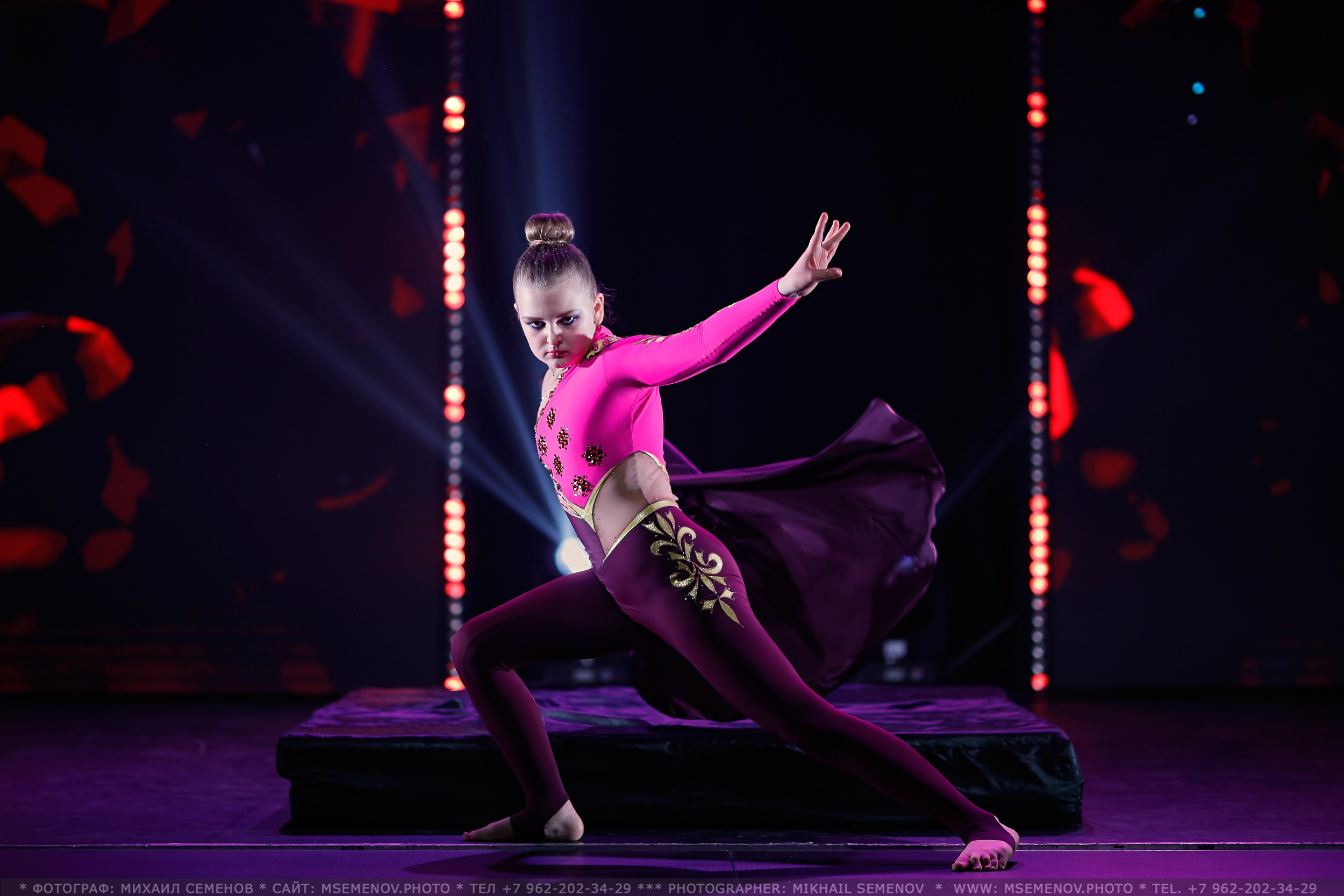 Анонс фоторепортажа с Концерта Грация. POLE DANCE. Photographer for business Mikhail Semenov. Aqua photo studio, photo school