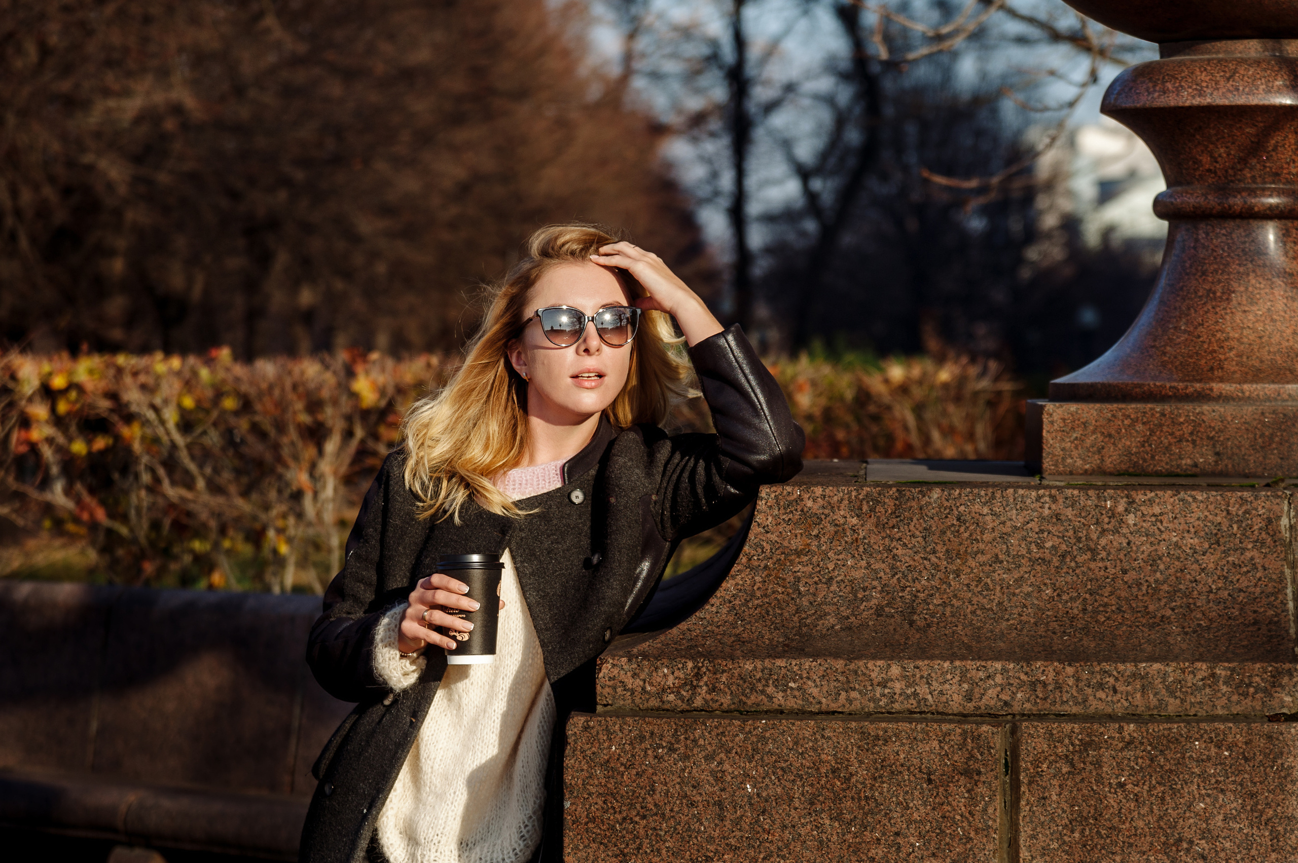 Атмосферное место для фотосессии в сквере Цветной Бульвар. Семейный фотограф в Москве Елена Снегирева