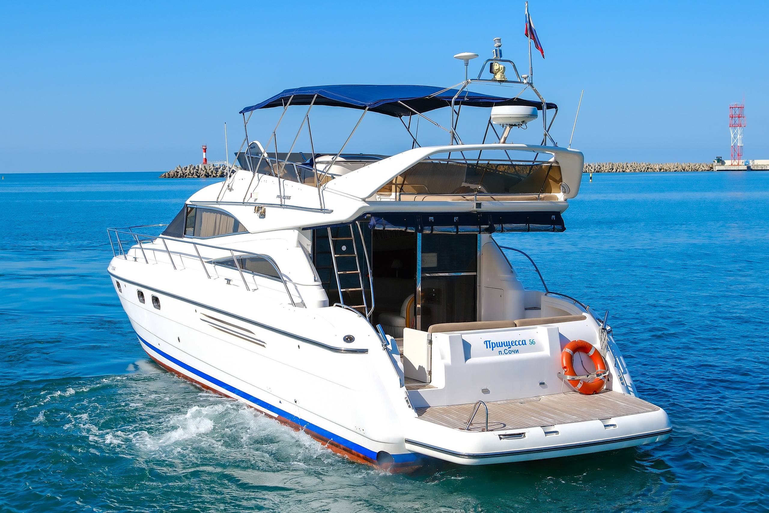 Яхта Принцесса 56 Аренда Яхты в Сочи Яхтанаморе YACHTNAMORE YACHTANAMORE