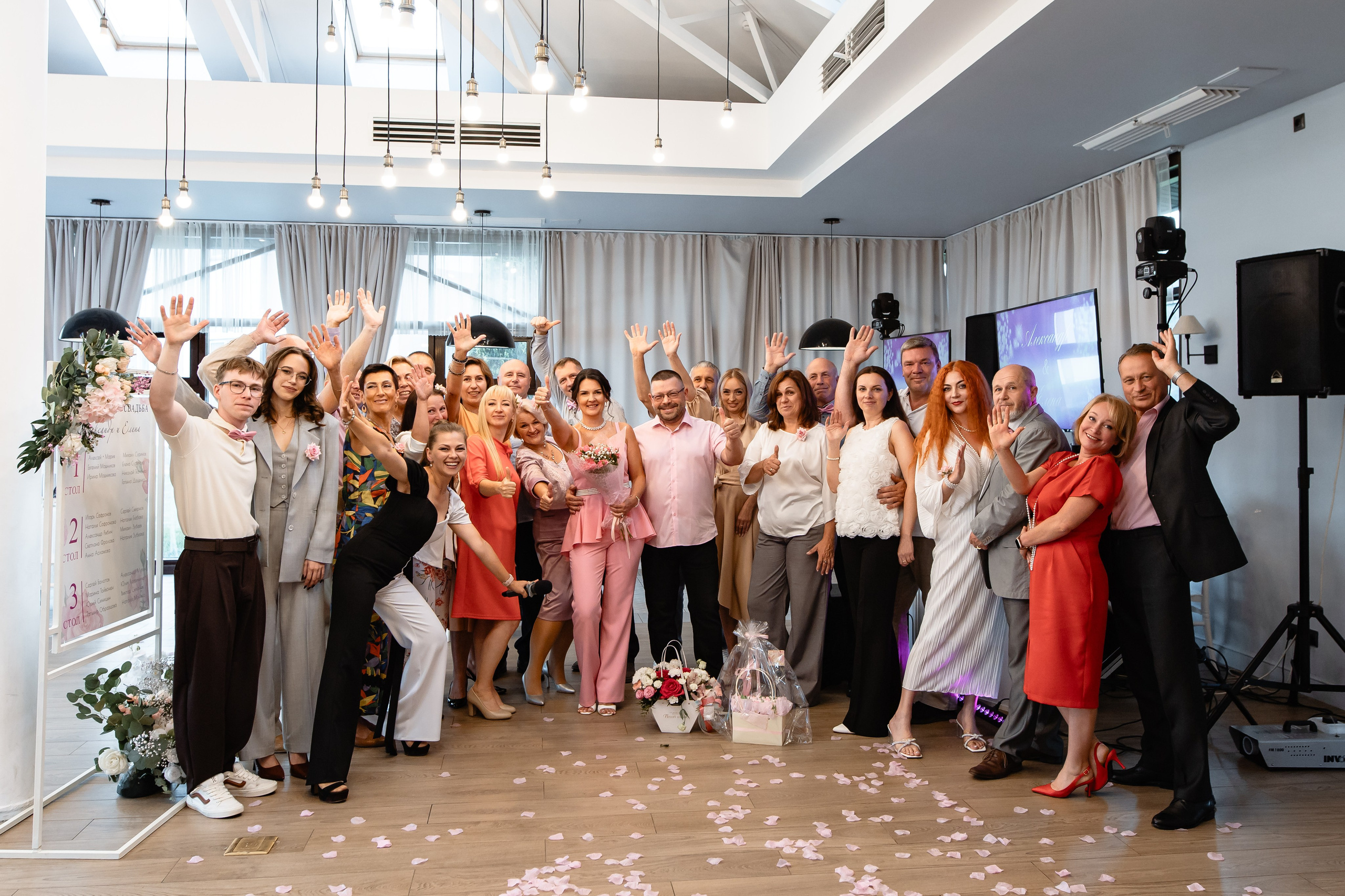 🌸✨ **Анонс Фотографий с Юбилея Розовой Свадьбы Александра и Елены! ** ✨🌸. Свадебный фотограф Михаил Александров