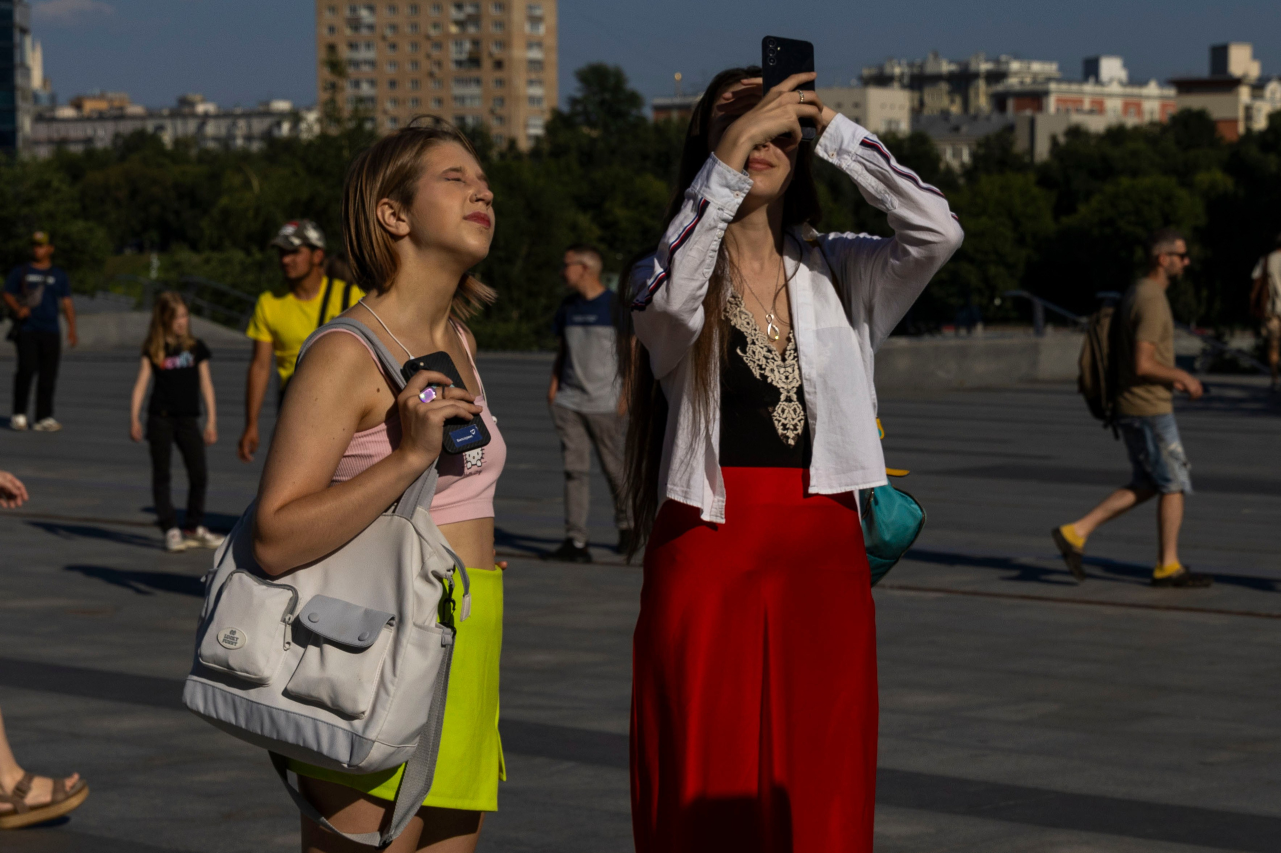 STREETSAGA — уличный фотограф в Москве. Стрит, портреты, путешествия и студийная съёмка
