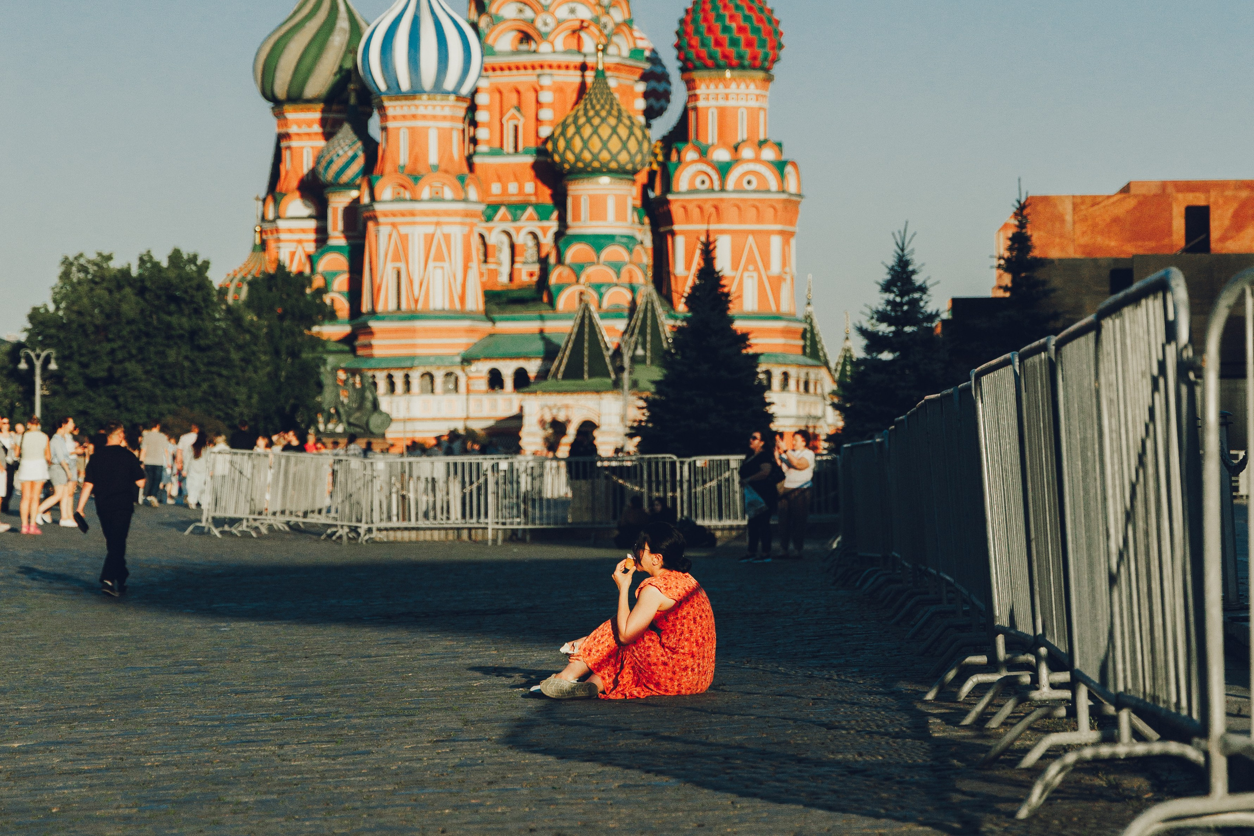 STREETSAGA — уличный фотограф в Москве. Стрит, портреты, путешествия и студийная съёмка
