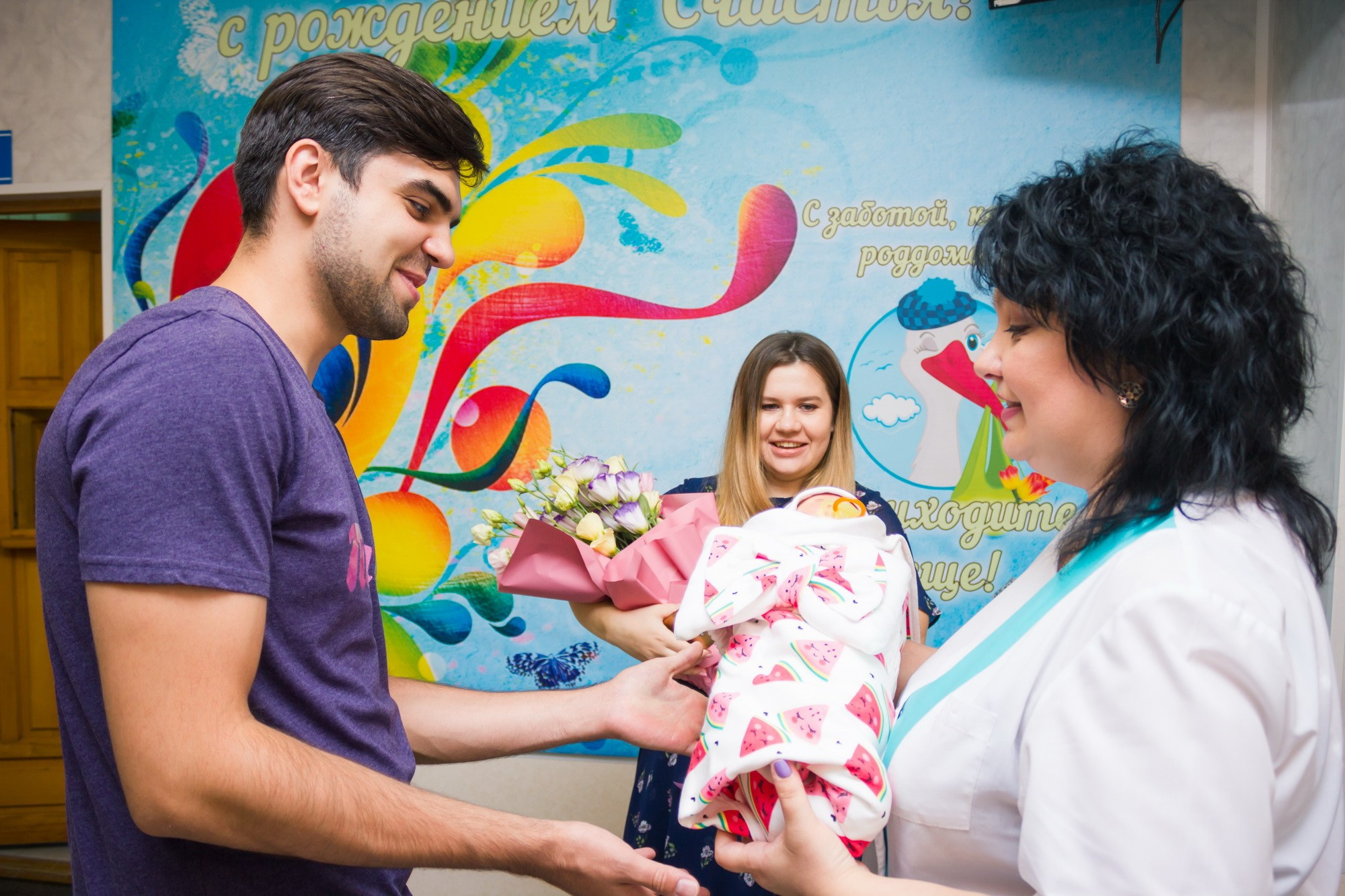 Выписка из роддома (Красный). Фотограф в Волгограде и Волжском Наталья Фирсова