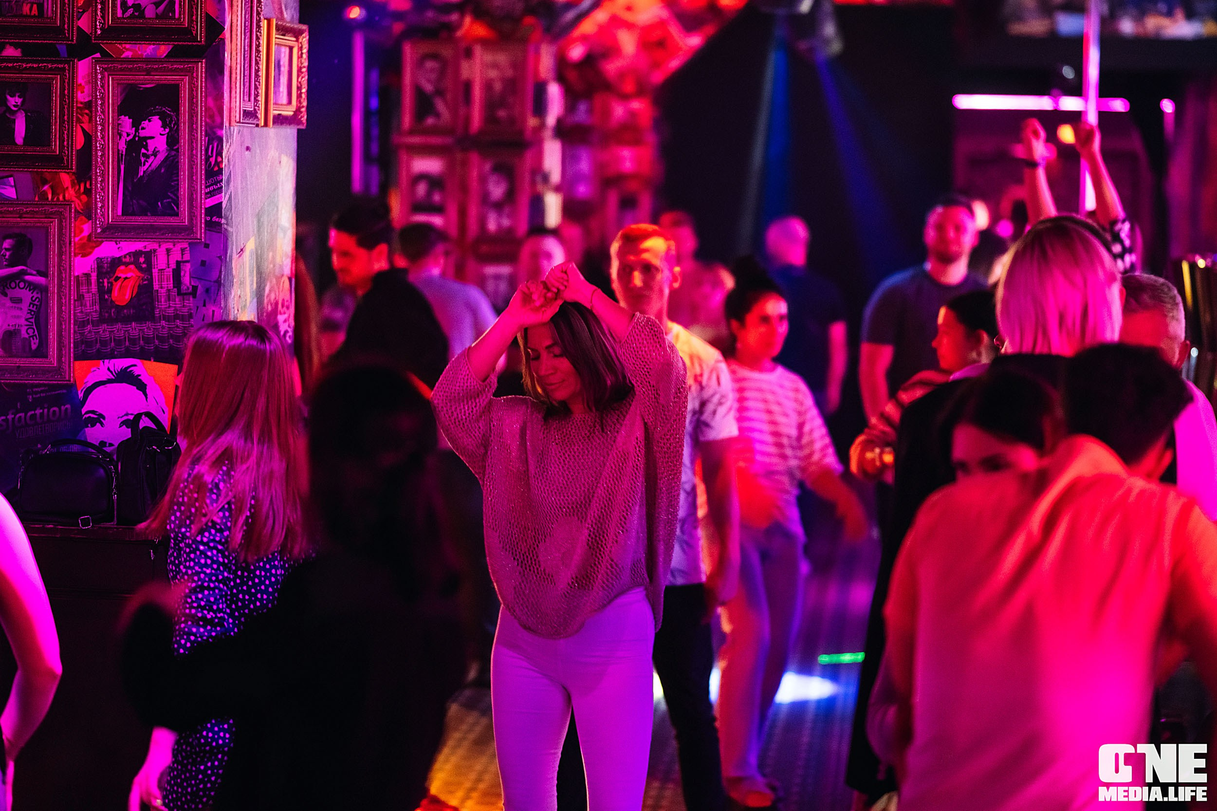 Фоторепортаж из бара XxxX. One Media Life: фоторепортажи, фотоотчеты с мероприятий и заведений
