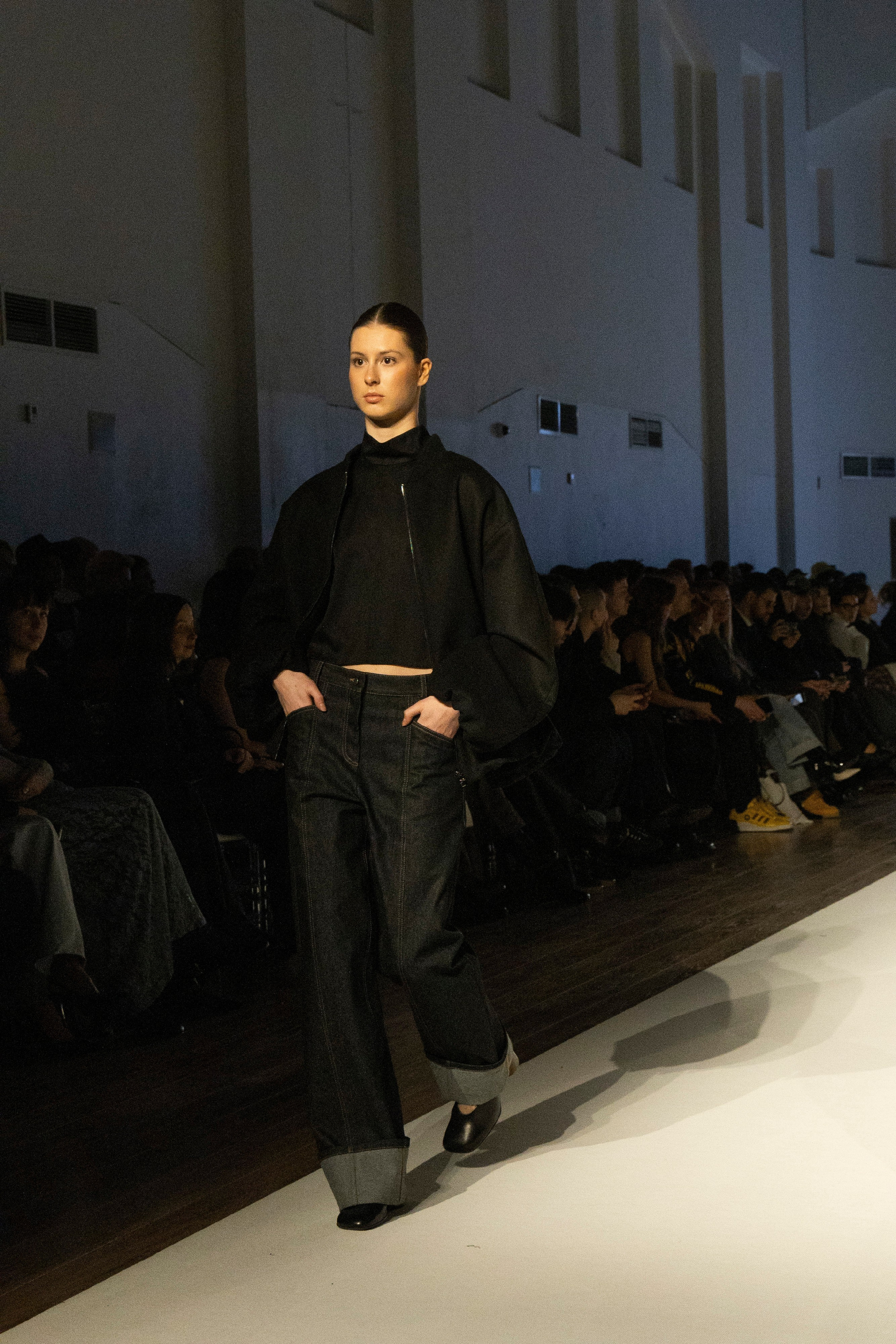 ДЛТ Собака.ru показ победителей конкурса «Новые имена в моде 2025». FOTOFAQ SKOOL г. Санкт-Петербург: очные, дистанционные и онлайн курсы фотографии