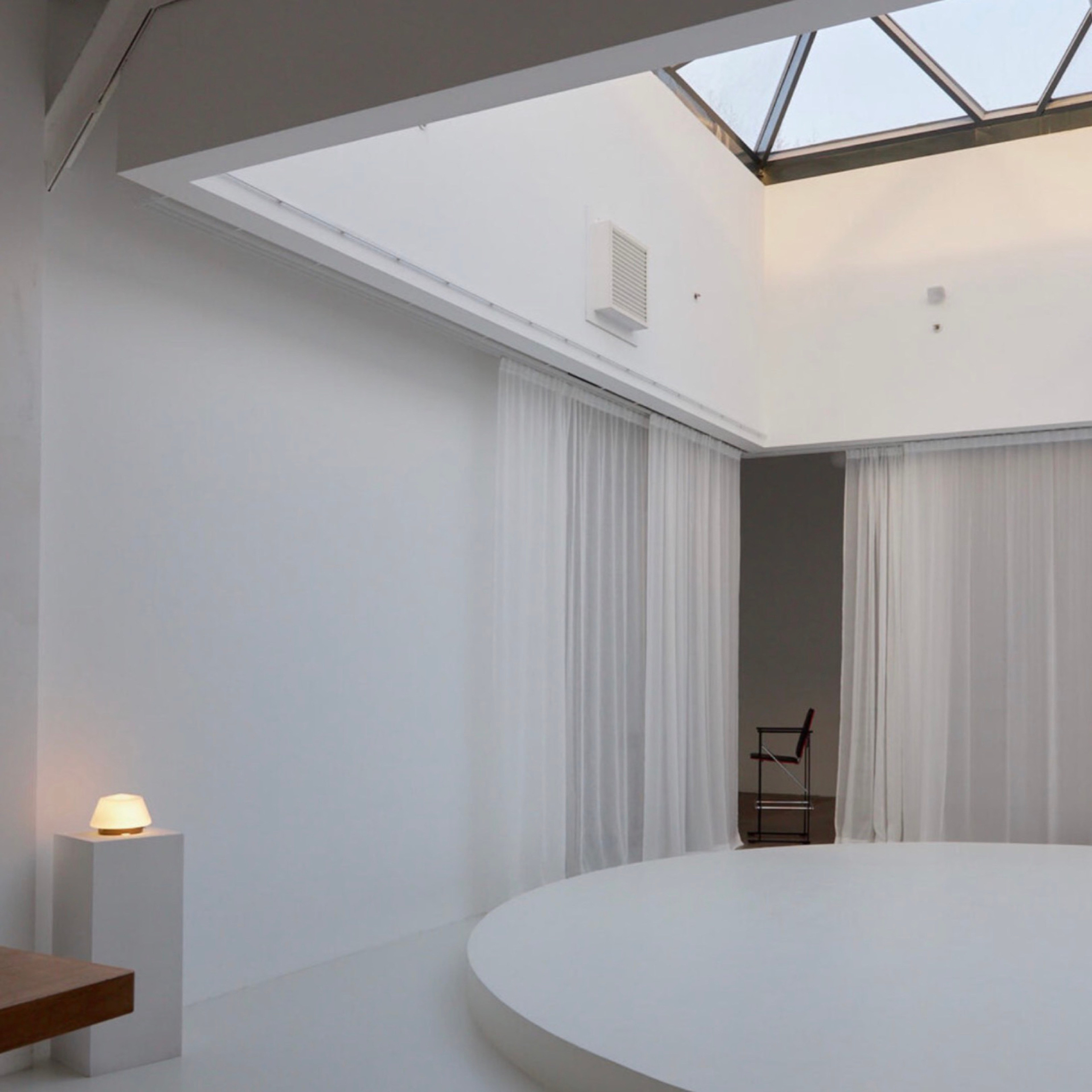 Лучшие фотостудии Москвы 2025. Commercial photographer | Anton Ermakov