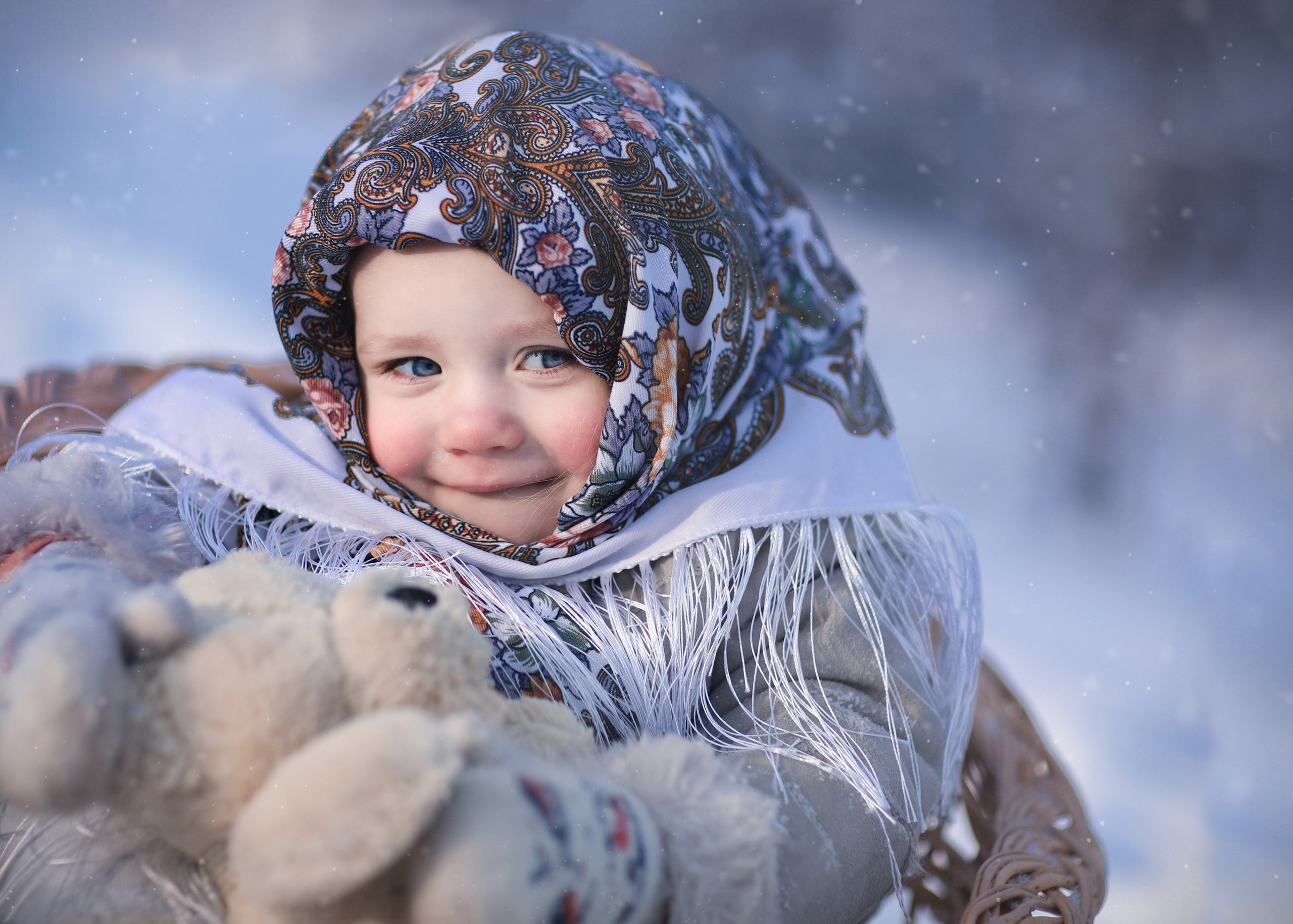 зимняя маленькая барышня