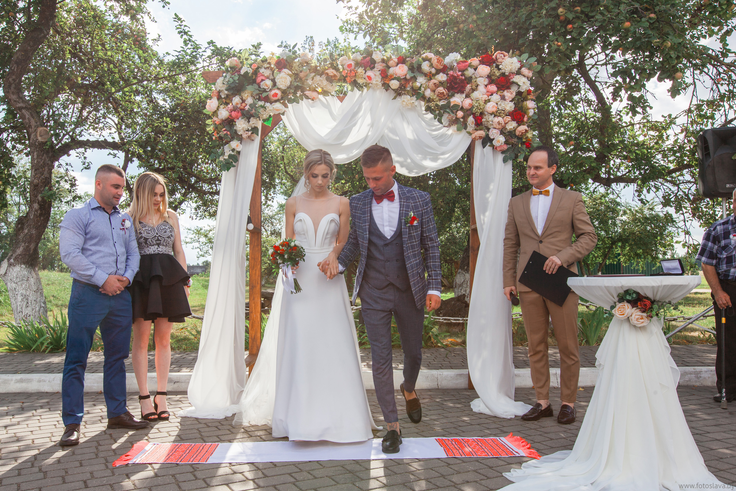 Свадебная фотосессия Нины и Александра. Свадебный фотограф в Барановичах Вячеслав Шах-Гусейнов, фотошкола