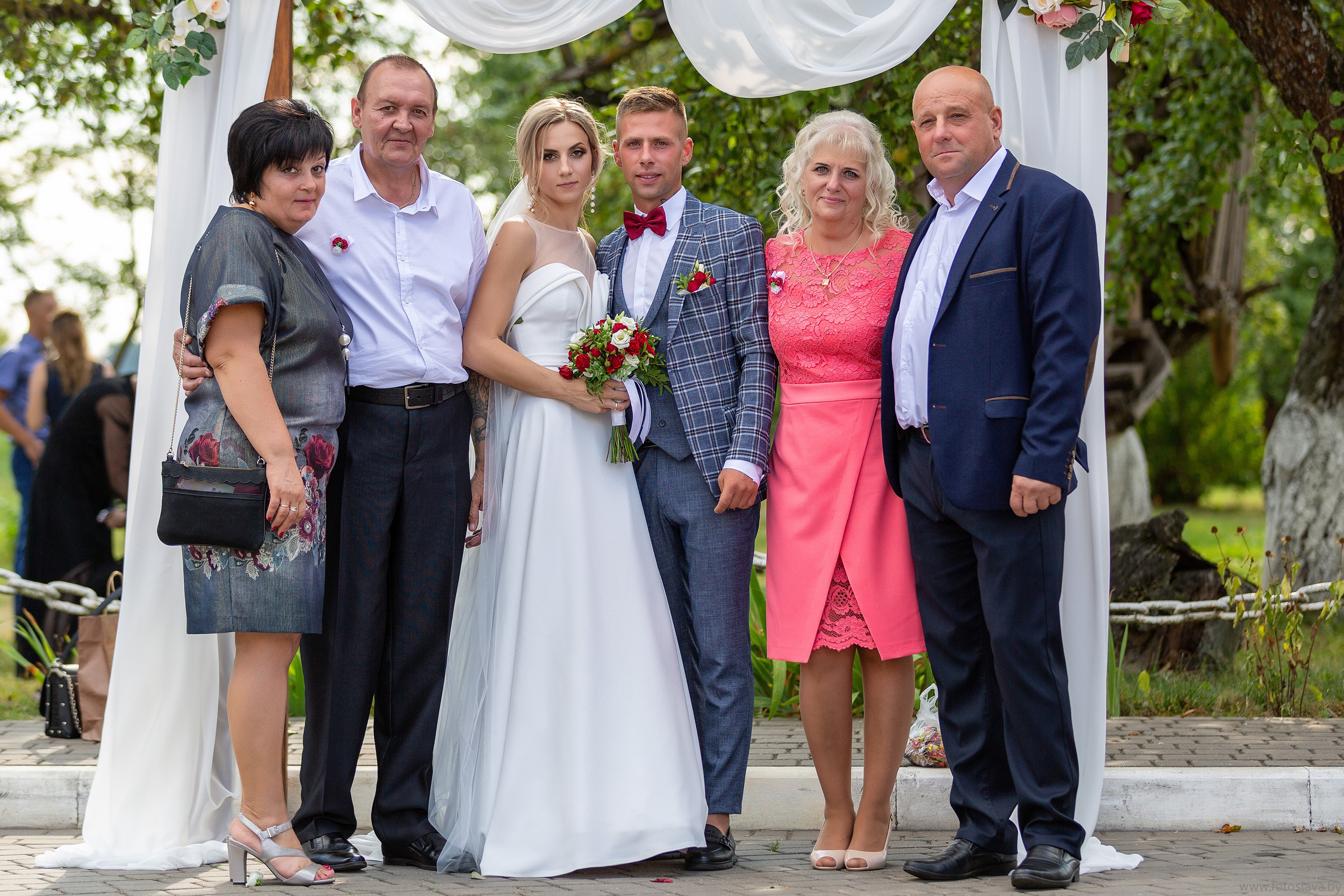 Свадебная фотосессия Нины и Александра. Свадебный фотограф в Барановичах Вячеслав Шах-Гусейнов, фотошкола