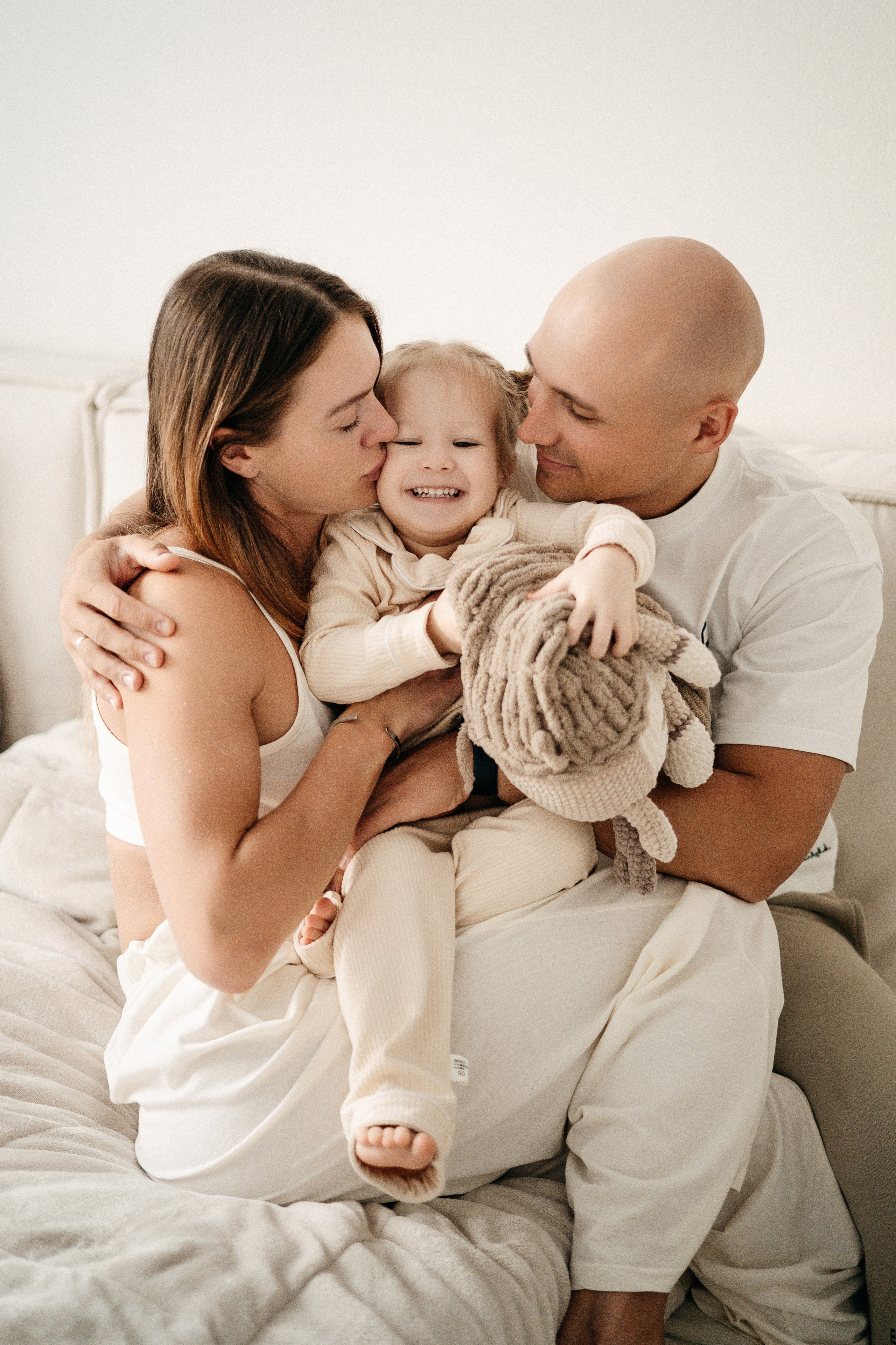 семейный фотограф Тюмень, семейная фотосессия, домашняя съемка, фото видеосьемка