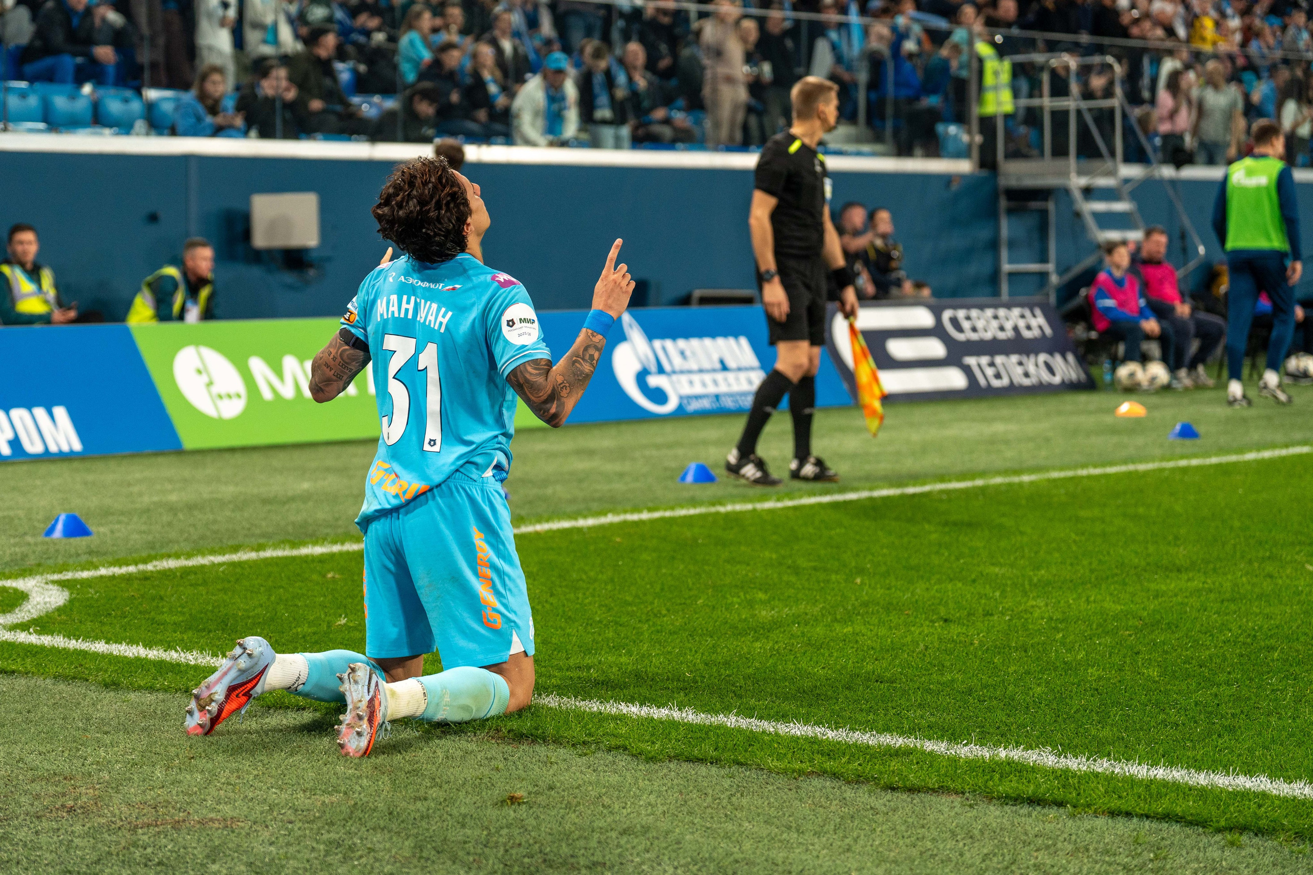 Зенит — Динамо, 13-й тур РПЛ: репортажная съёмка на Газпром Арене | Антон Гауф, спортивный фотограф Санкт-Петербург. Спортивный фотограф в Санкт-Петербурге | Антон Гауф