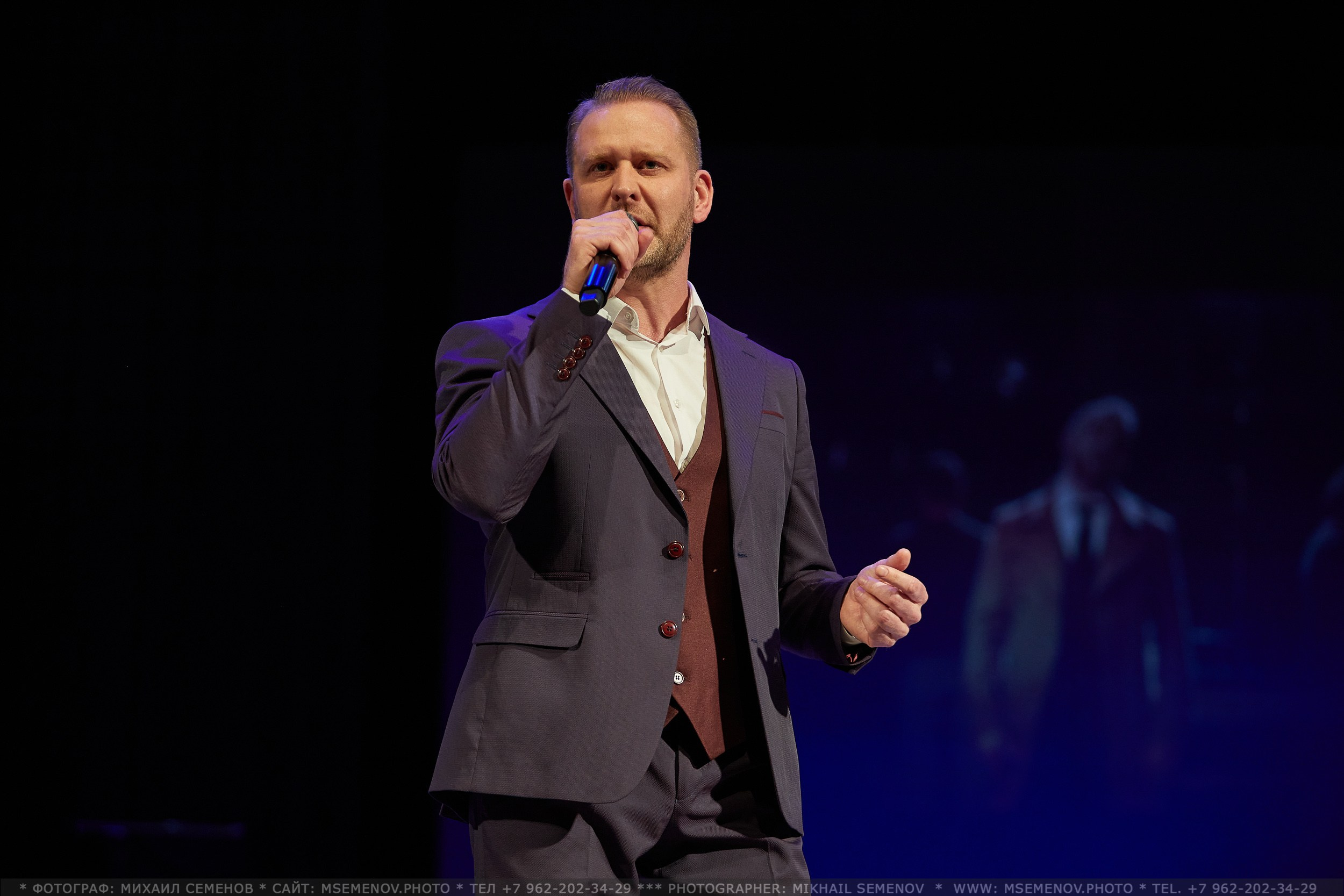 АНОНС фоторепортажа «Культура в помощь Донбассу». Photographer for business Mikhail Semenov. Aqua photo studio, photo school